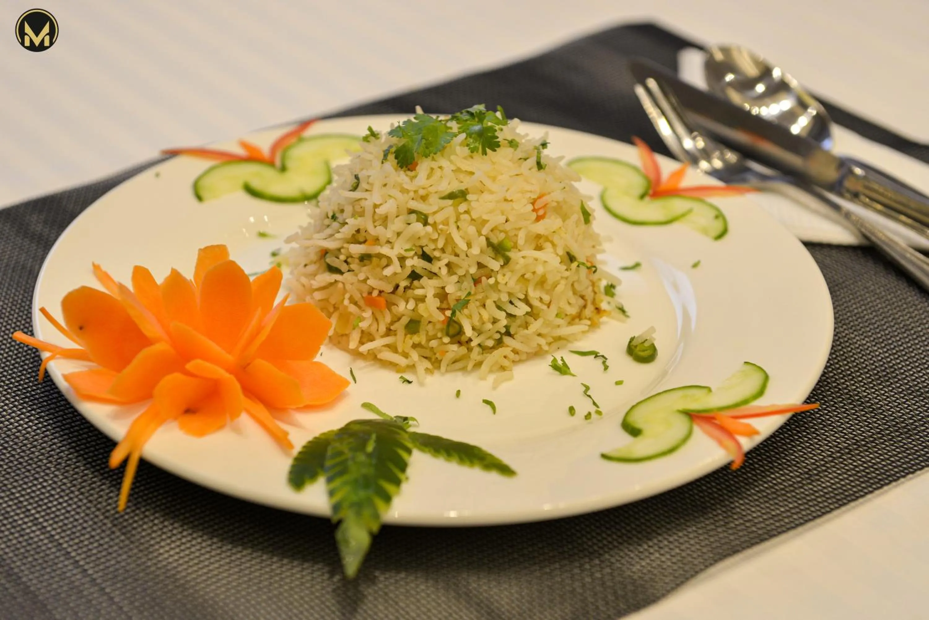 Restaurant/places to eat in Muscat Express Hotel