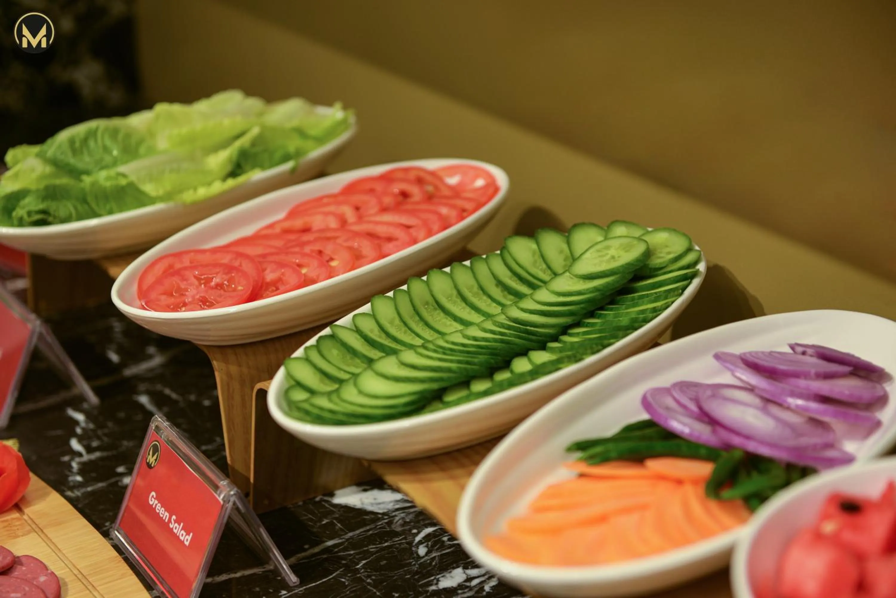 Restaurant/places to eat in Muscat Express Hotel