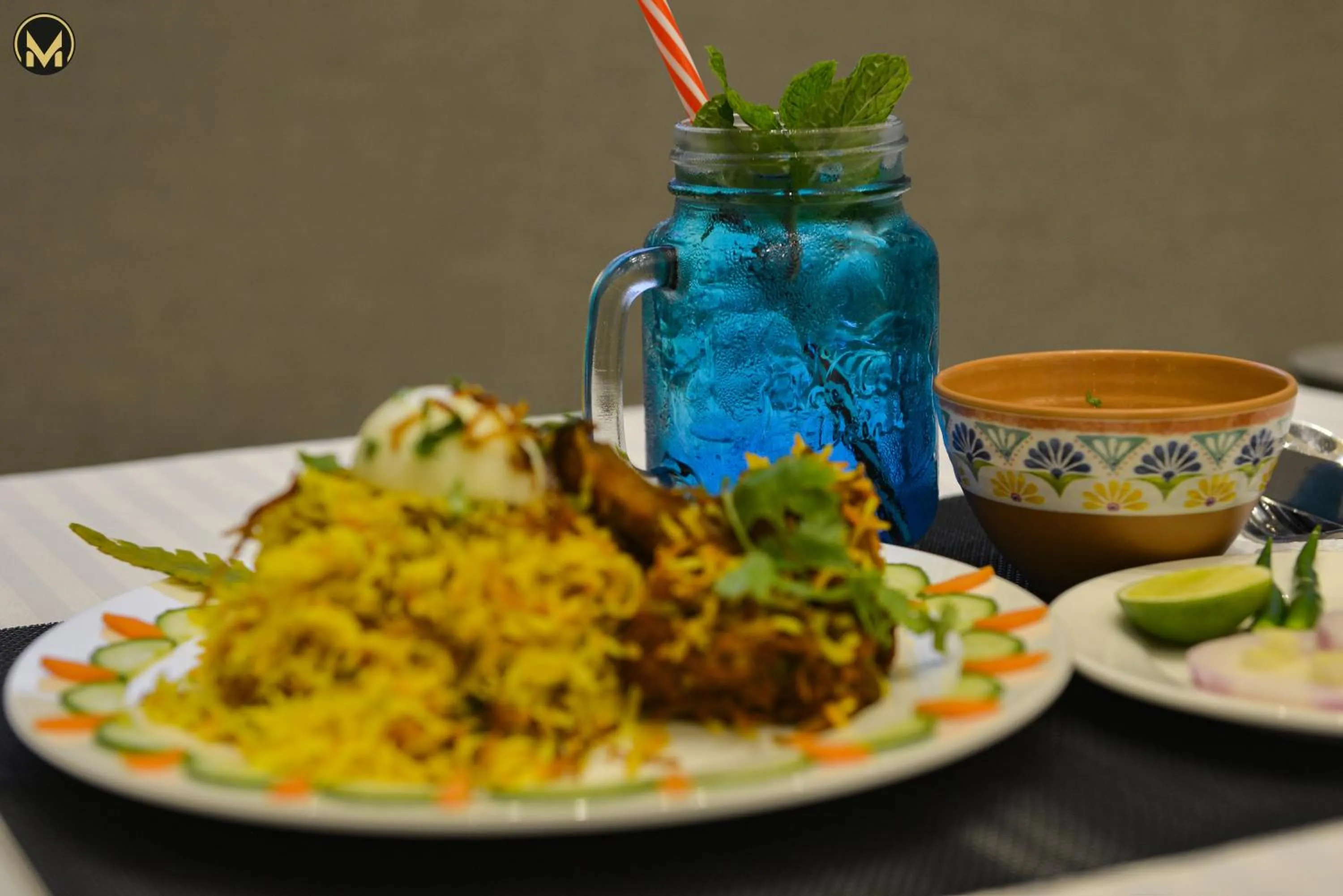 Restaurant/places to eat in Muscat Express Hotel