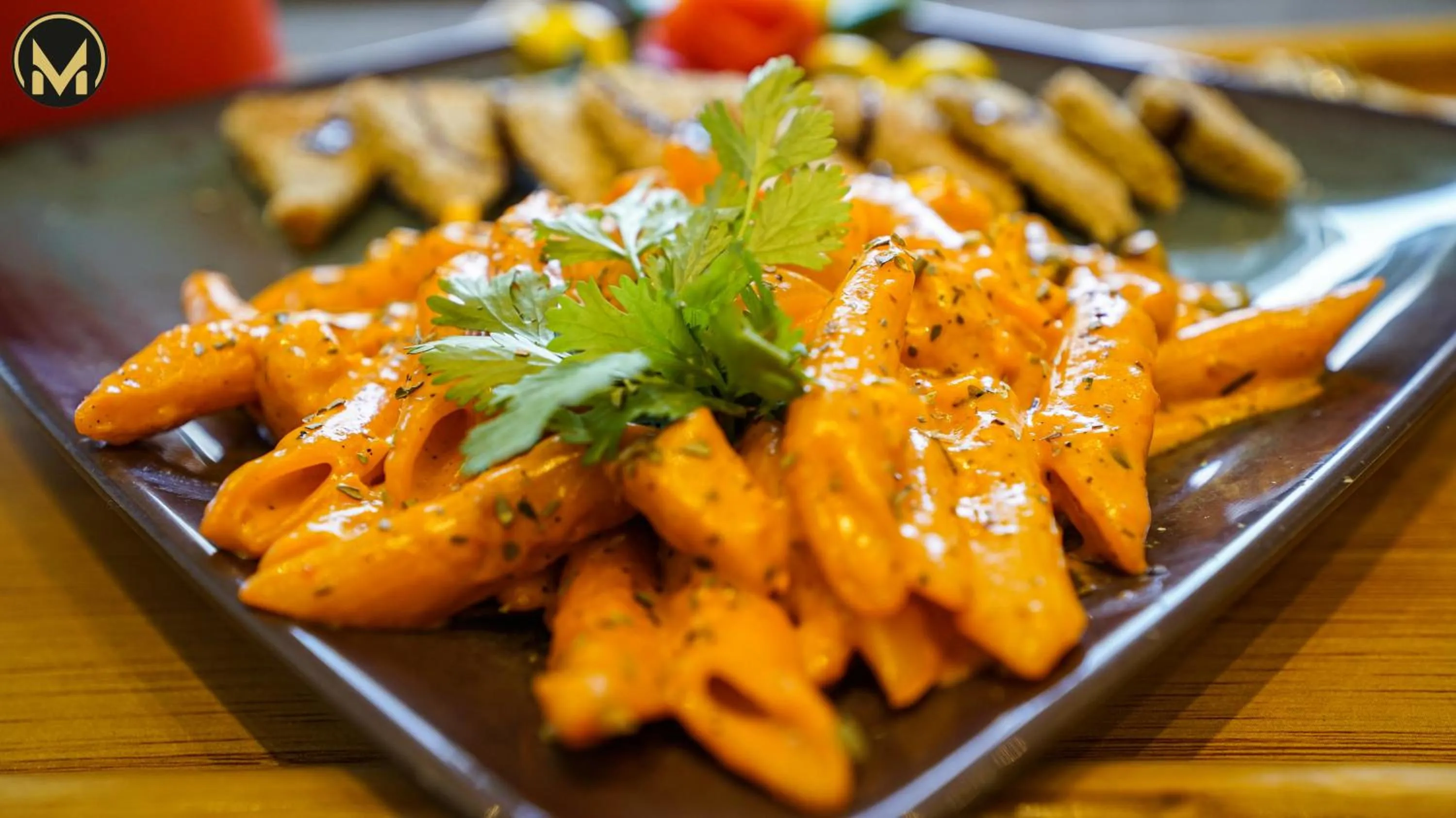 Restaurant/places to eat in Muscat Express Hotel