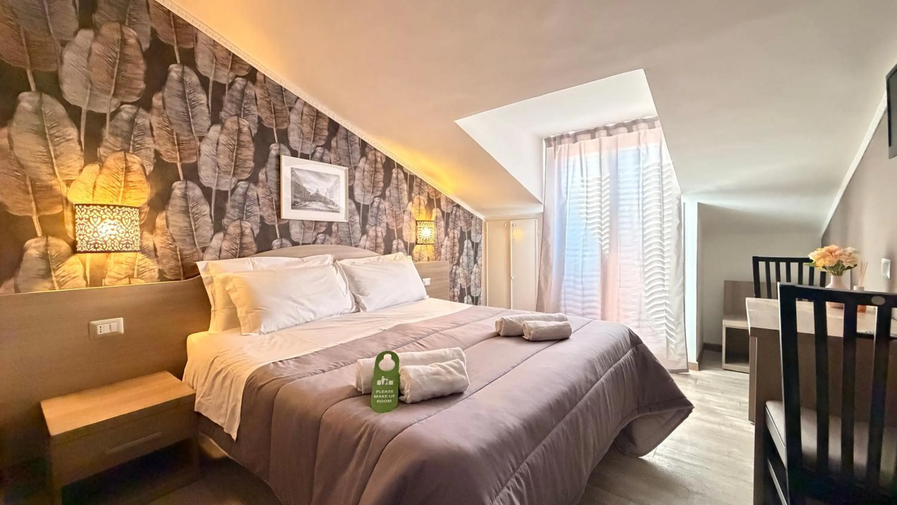 Bed in Hotel Concorde