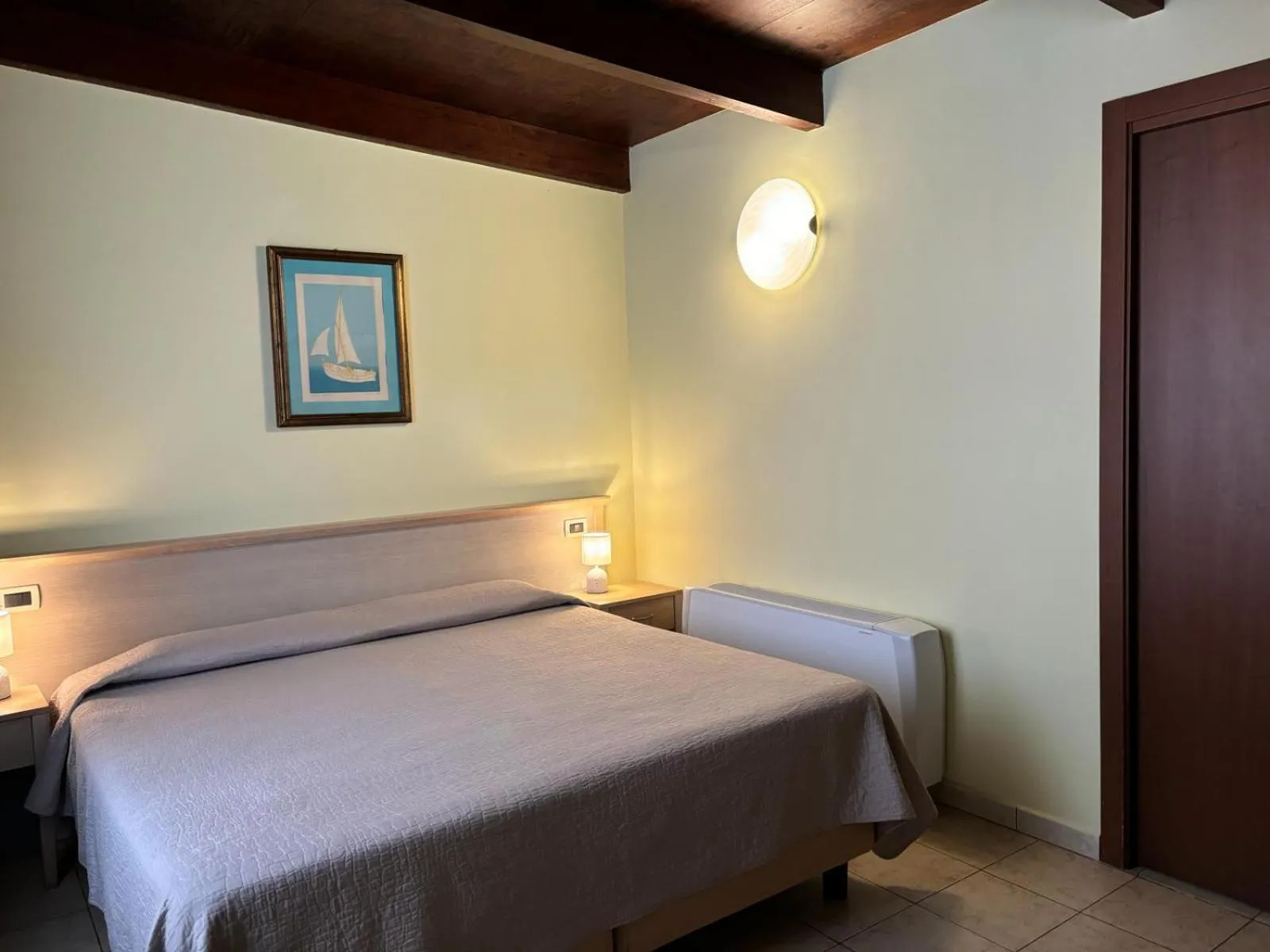 air conditioner, Bed in Hotel Delle Rose