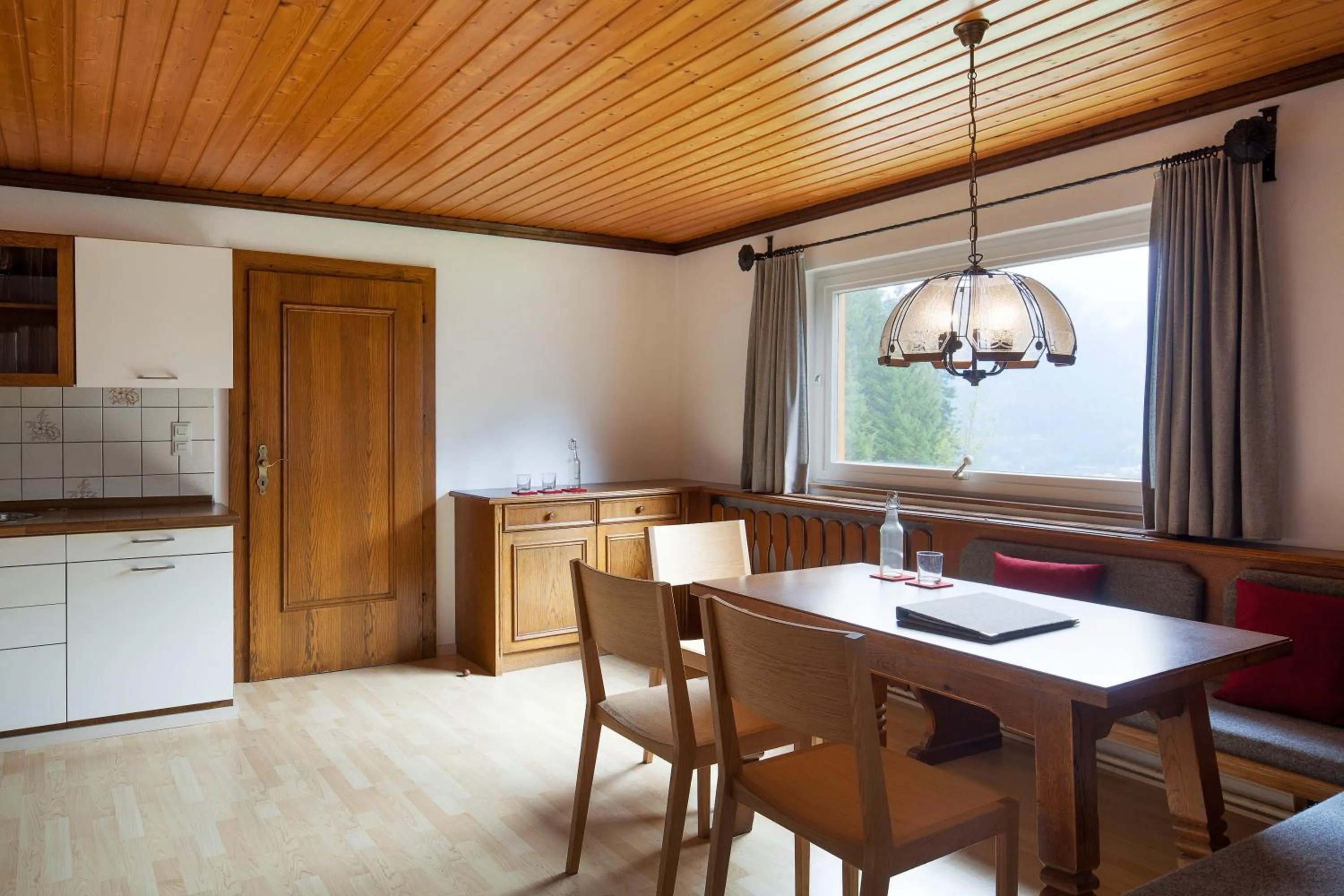 Kitchen or kitchenette in Aparthotel Chalet Wetzlgut