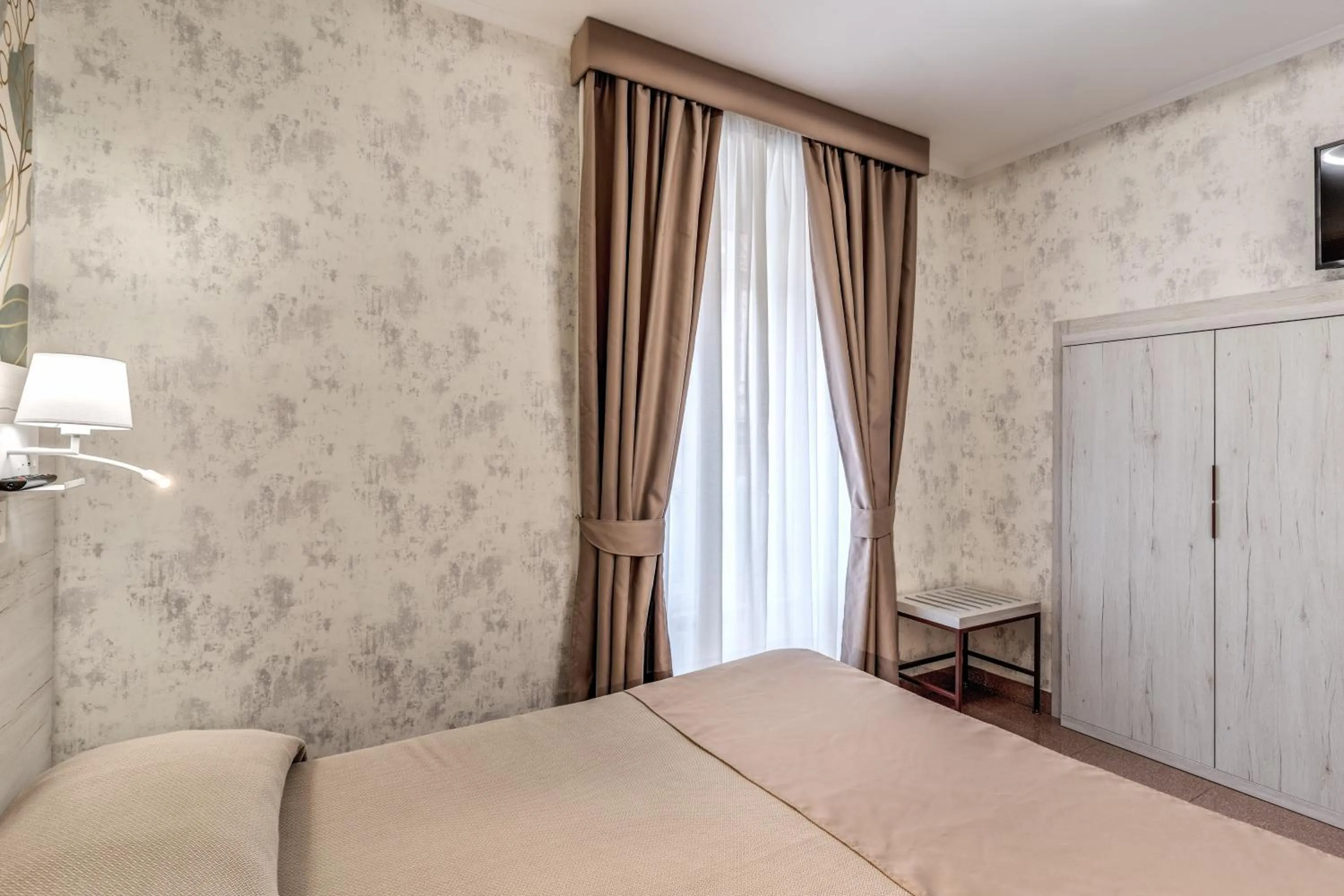 Bedroom, Bed in Hotel Milo