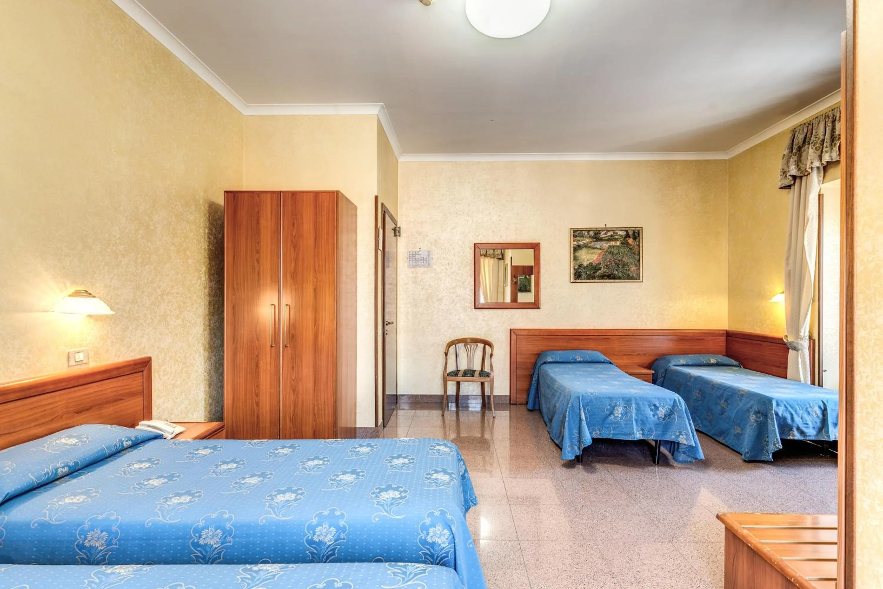 Bedroom, Bed in Hotel Milo