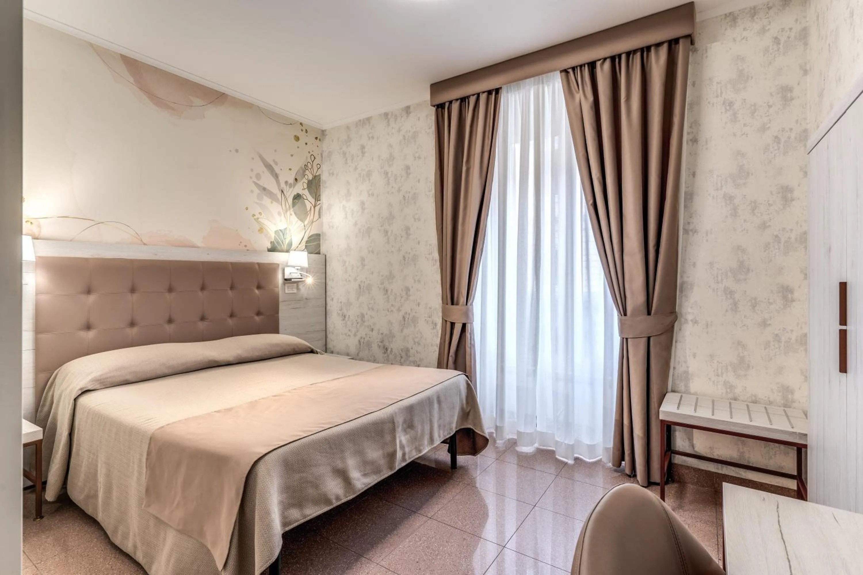 Bedroom, Bed in Hotel Milo