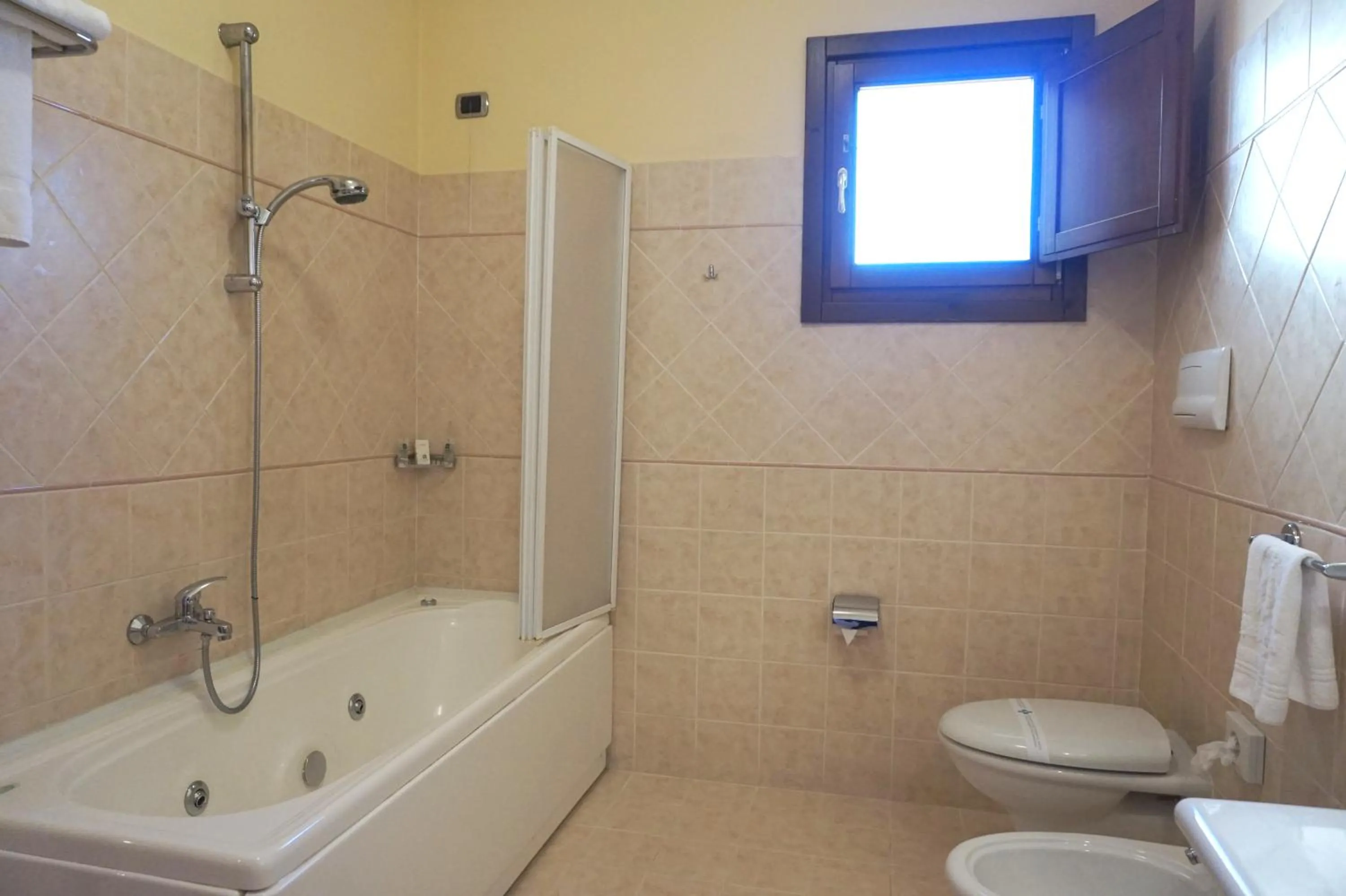 Bathroom in Bel Sito Hotel Due Torri