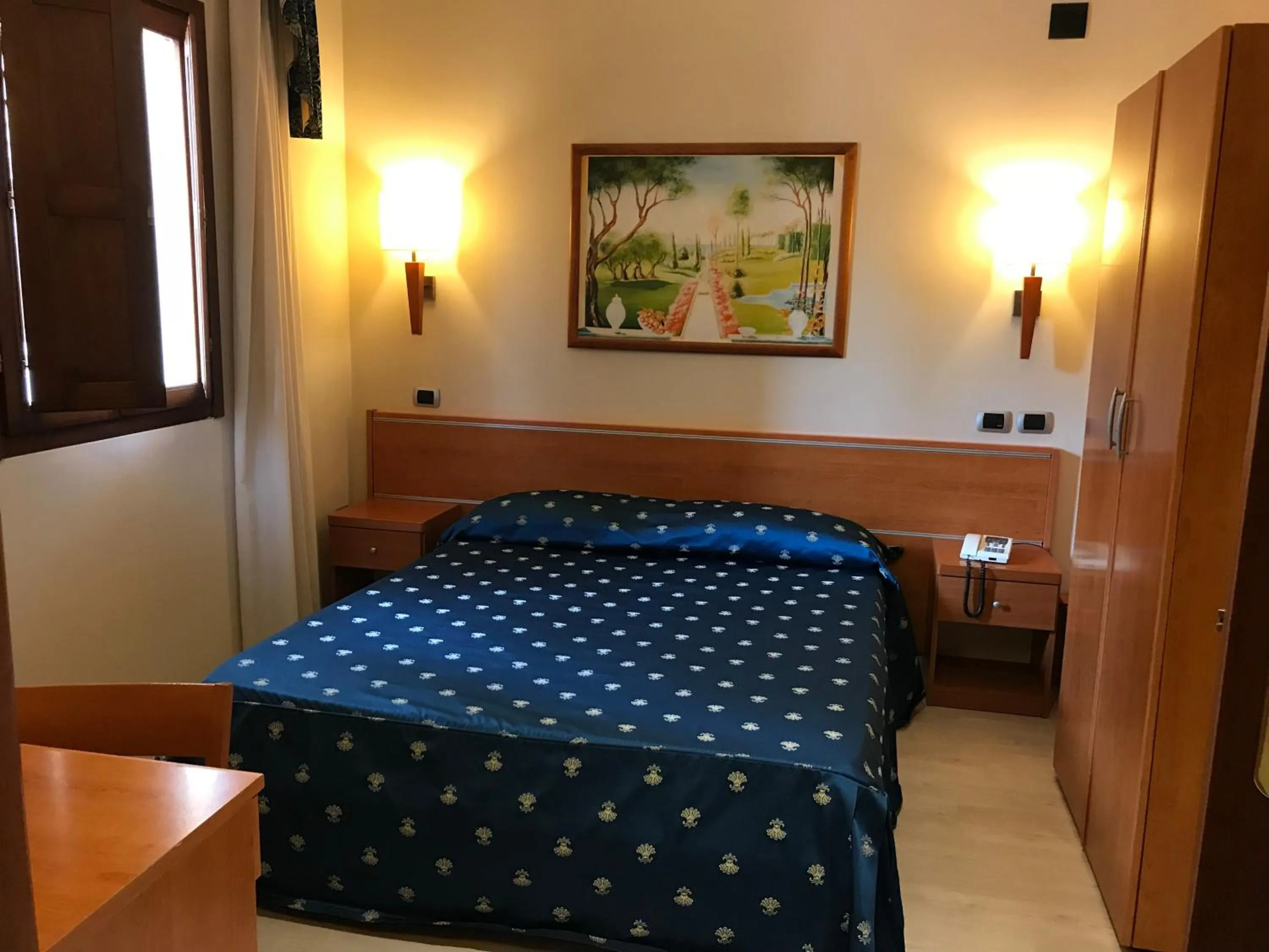 Bedroom, Bed in Bel Sito Hotel Due Torri