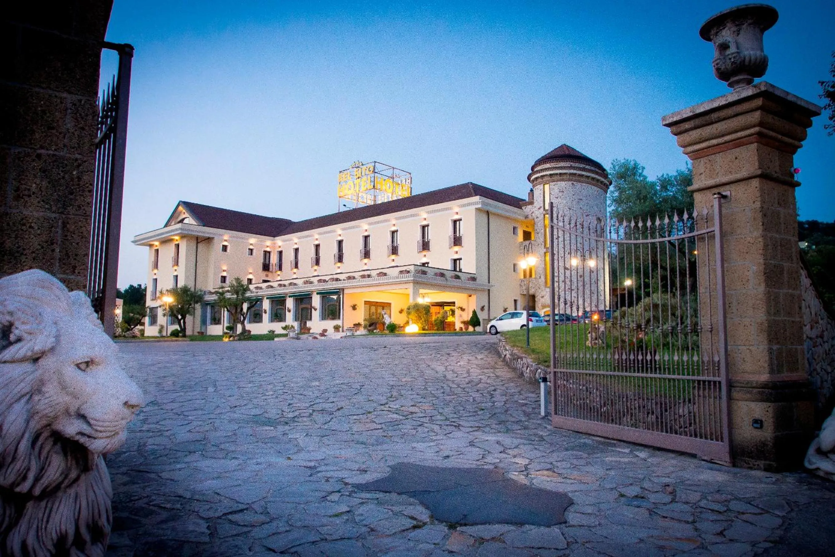 Facade/entrance in Bel Sito Hotel Due Torri