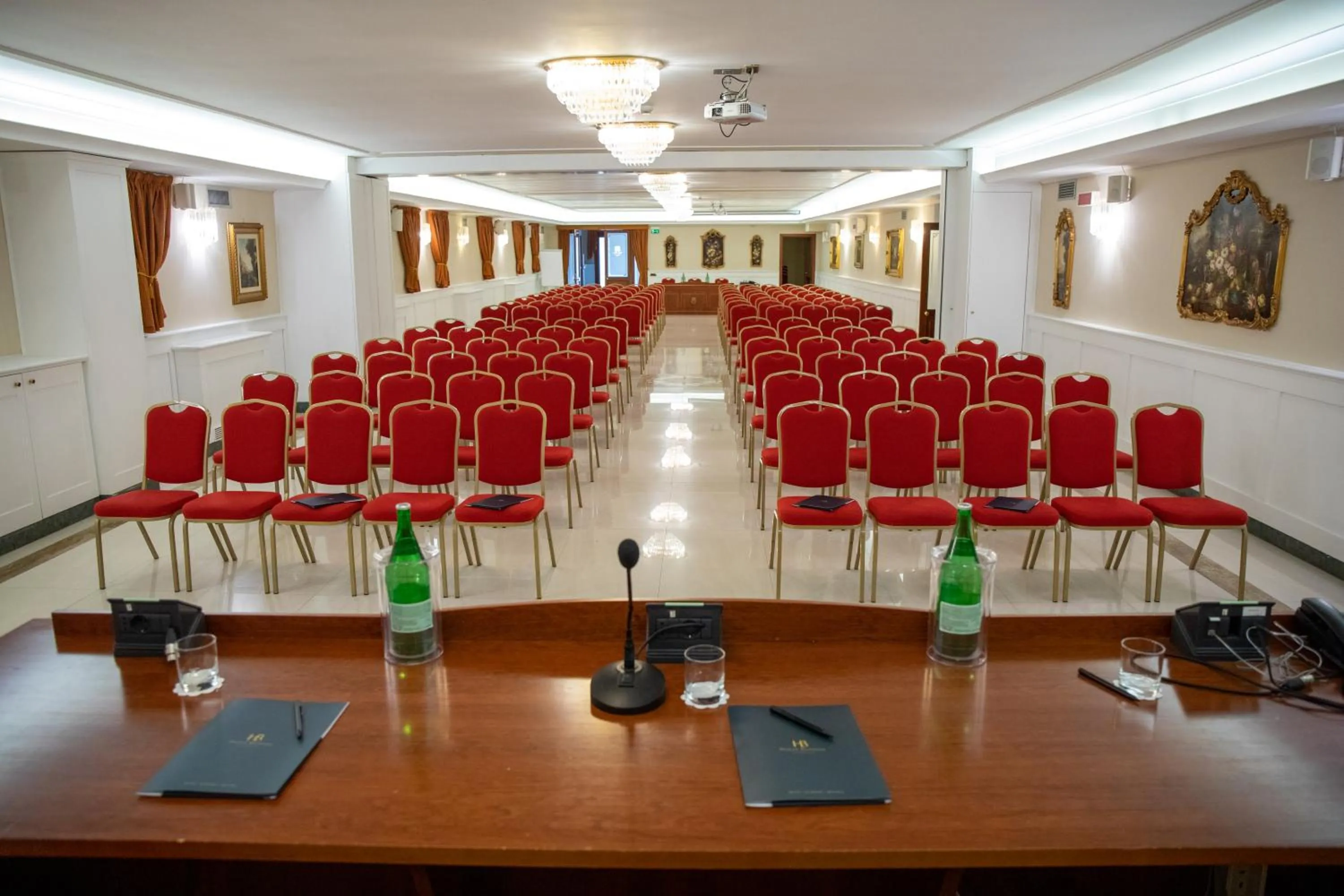 Business facilities in Bel Sito Hotel Due Torri