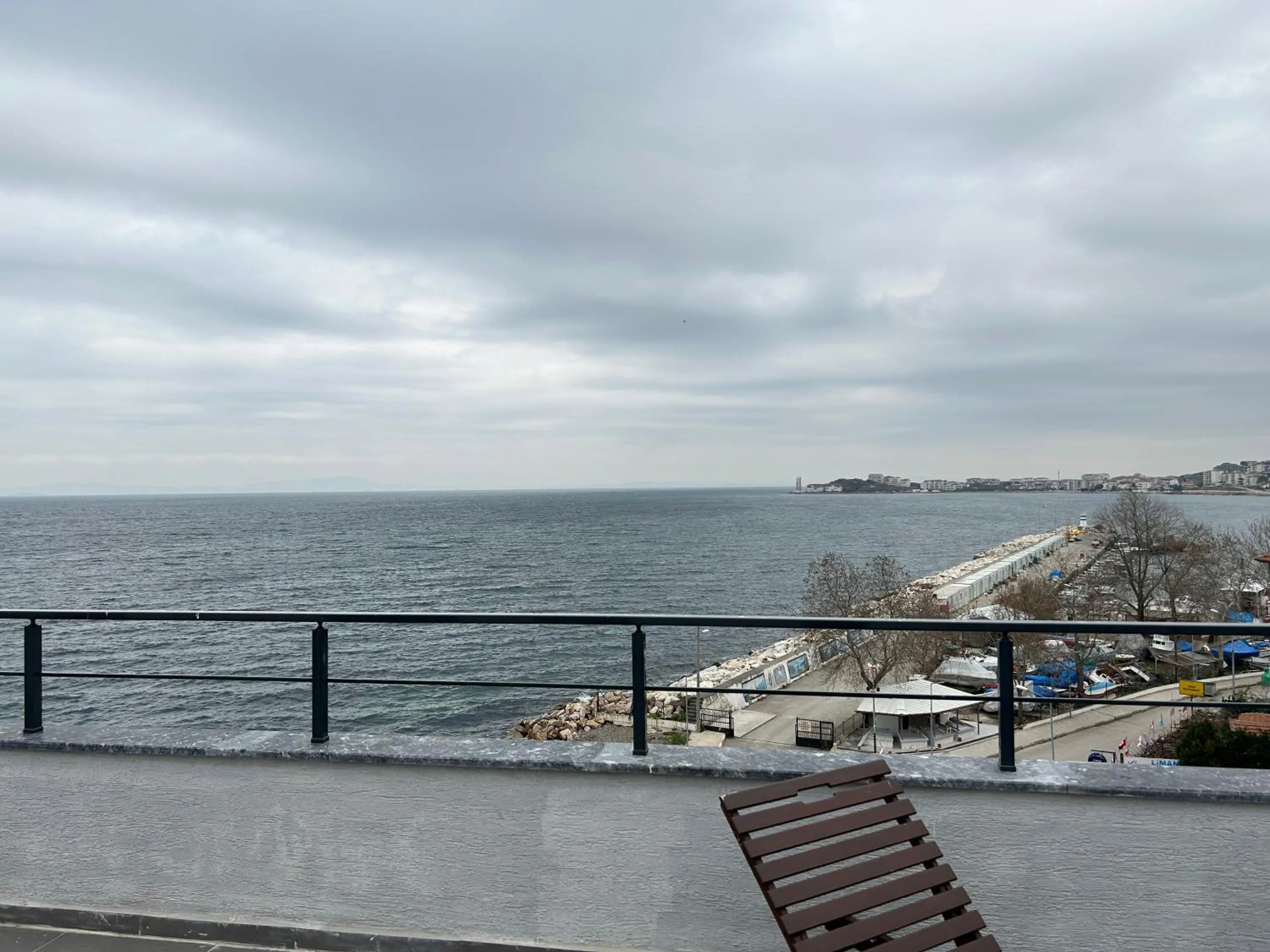 Beach in Taşliman Otel