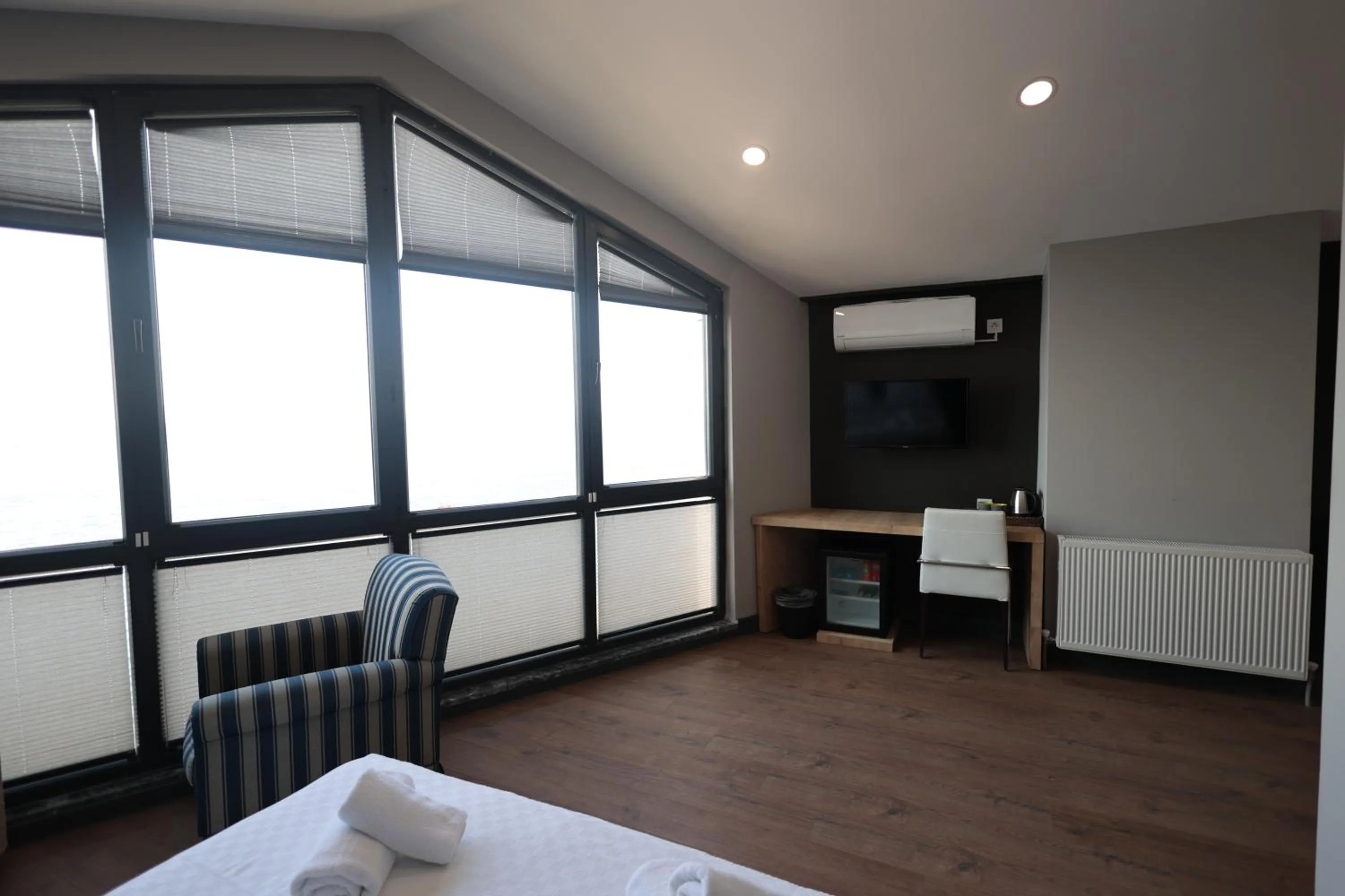 Photo of the whole room, Bed in Taşliman Otel