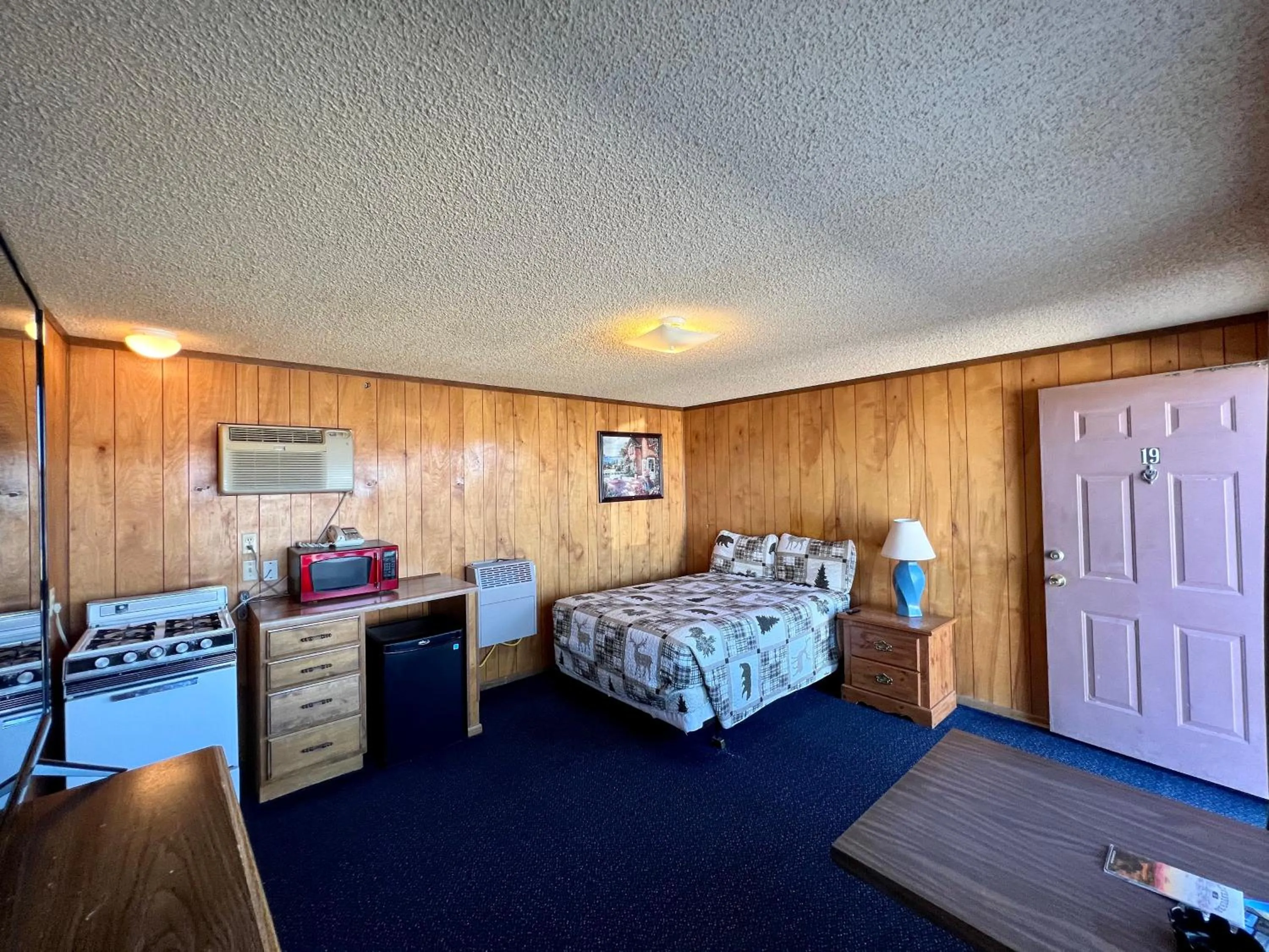 Bed in Border Inn Casino