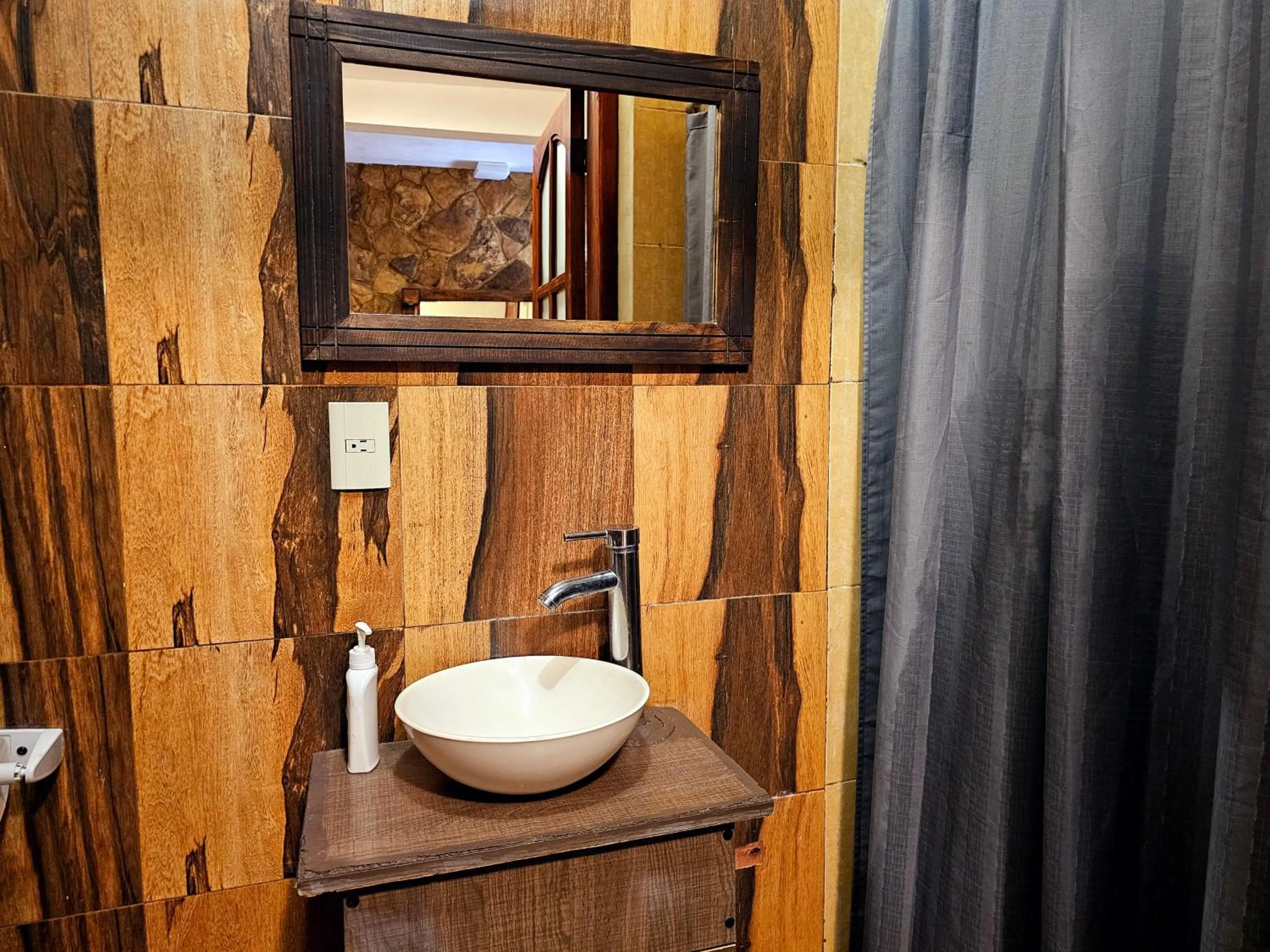 Bathroom in Arte Sano Hotel San Cristobal