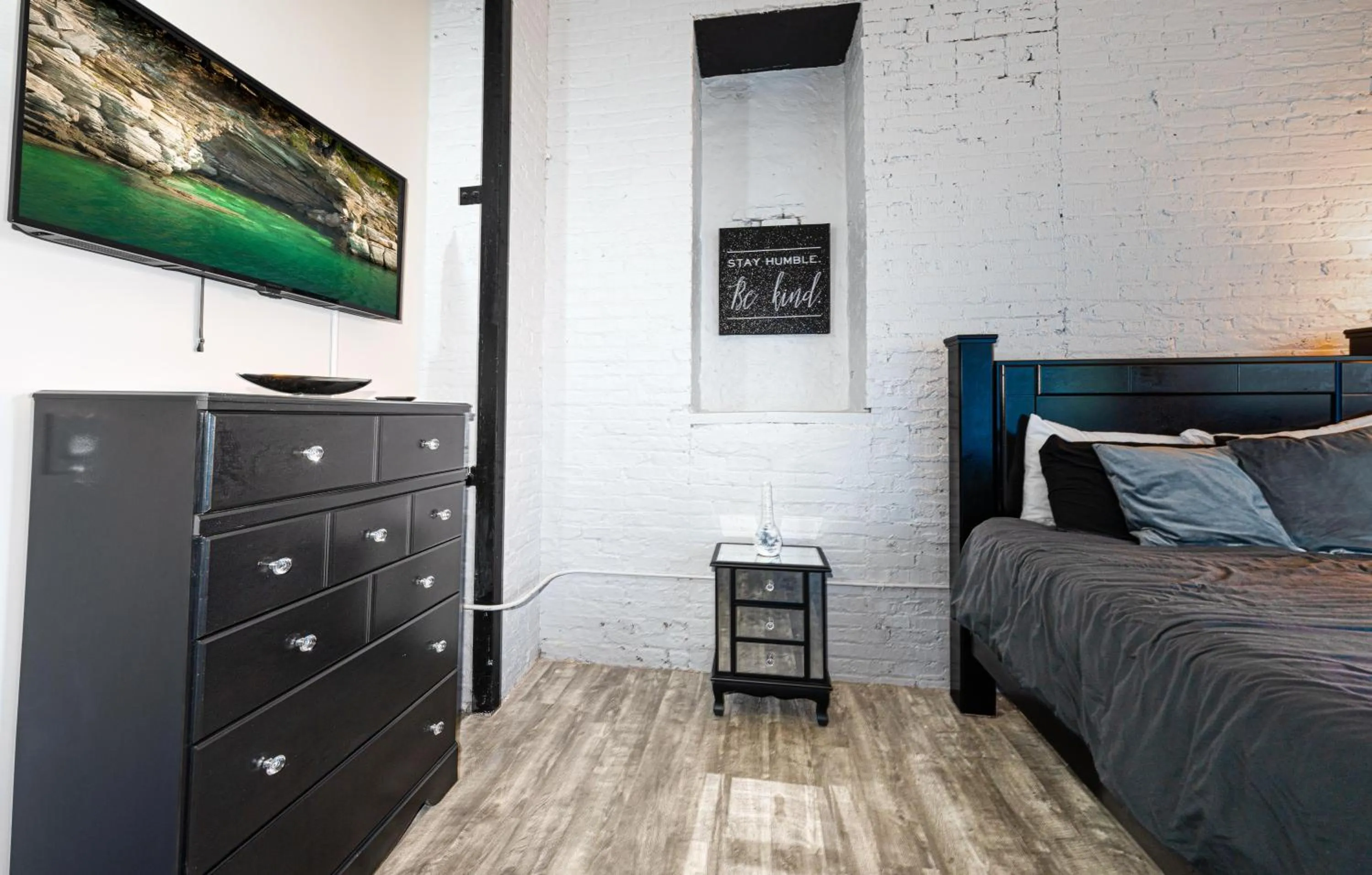 Bedroom, Bed in Luxéry Stay Chicago - Themed Units! Close to Downtown, McCormick Place & Wintrust Arena
