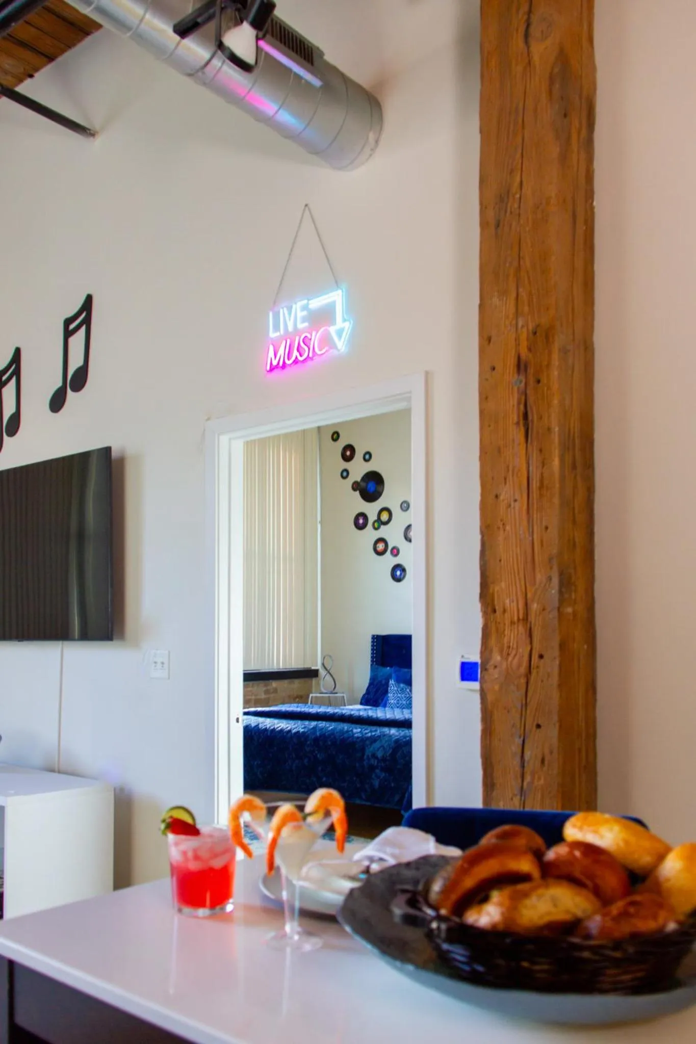 Kitchen or kitchenette in Luxéry Stay Chicago - Themed Units! Close to Downtown, McCormick Place & Wintrust Arena