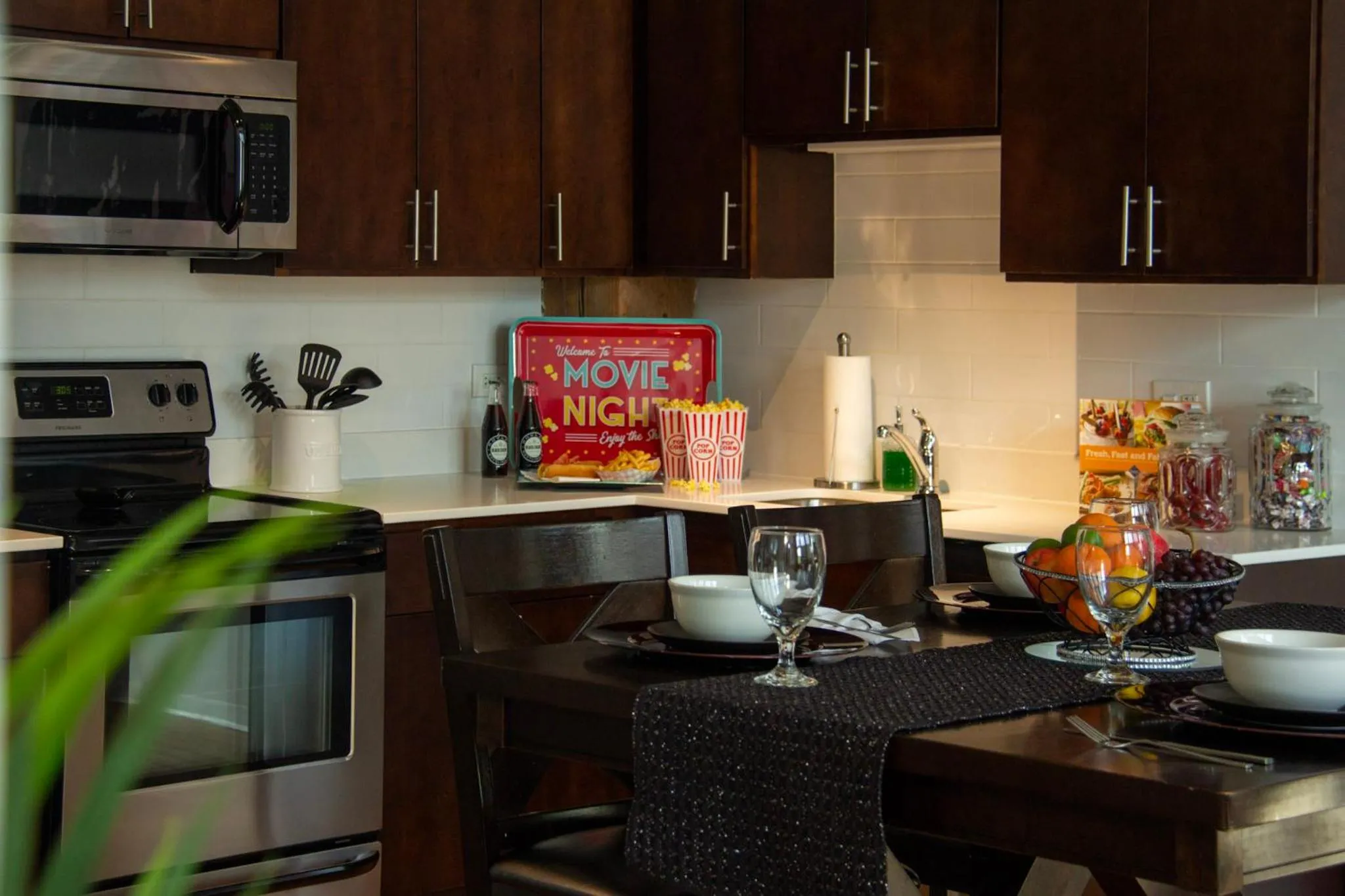 kitchen in Luxéry Stay Chicago - Themed Units! Close to Downtown, McCormick Place & Wintrust Arena
