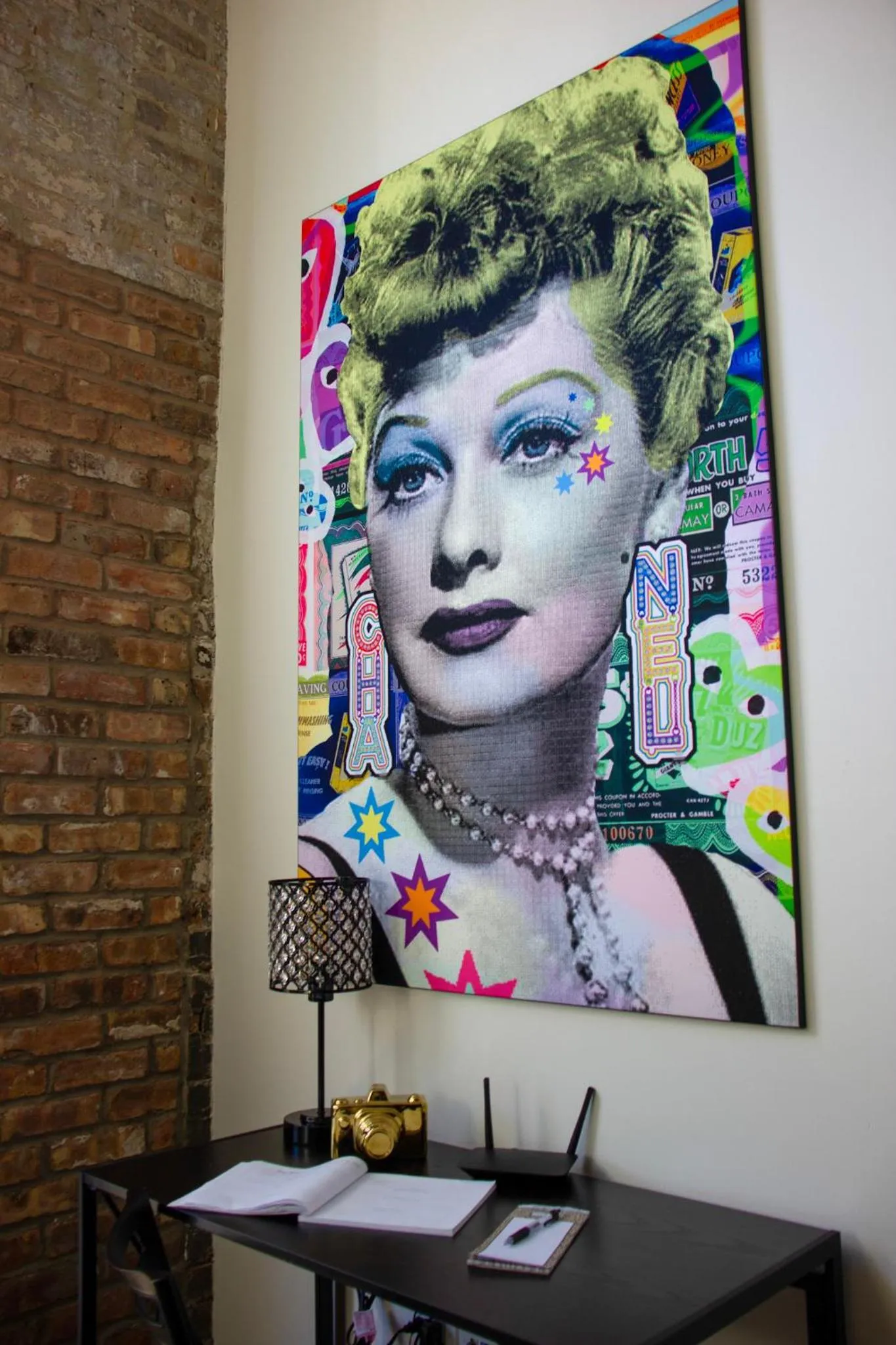 Decorative detail in Luxéry Stay Chicago - Themed Units! Close to Downtown, McCormick Place & Wintrust Arena