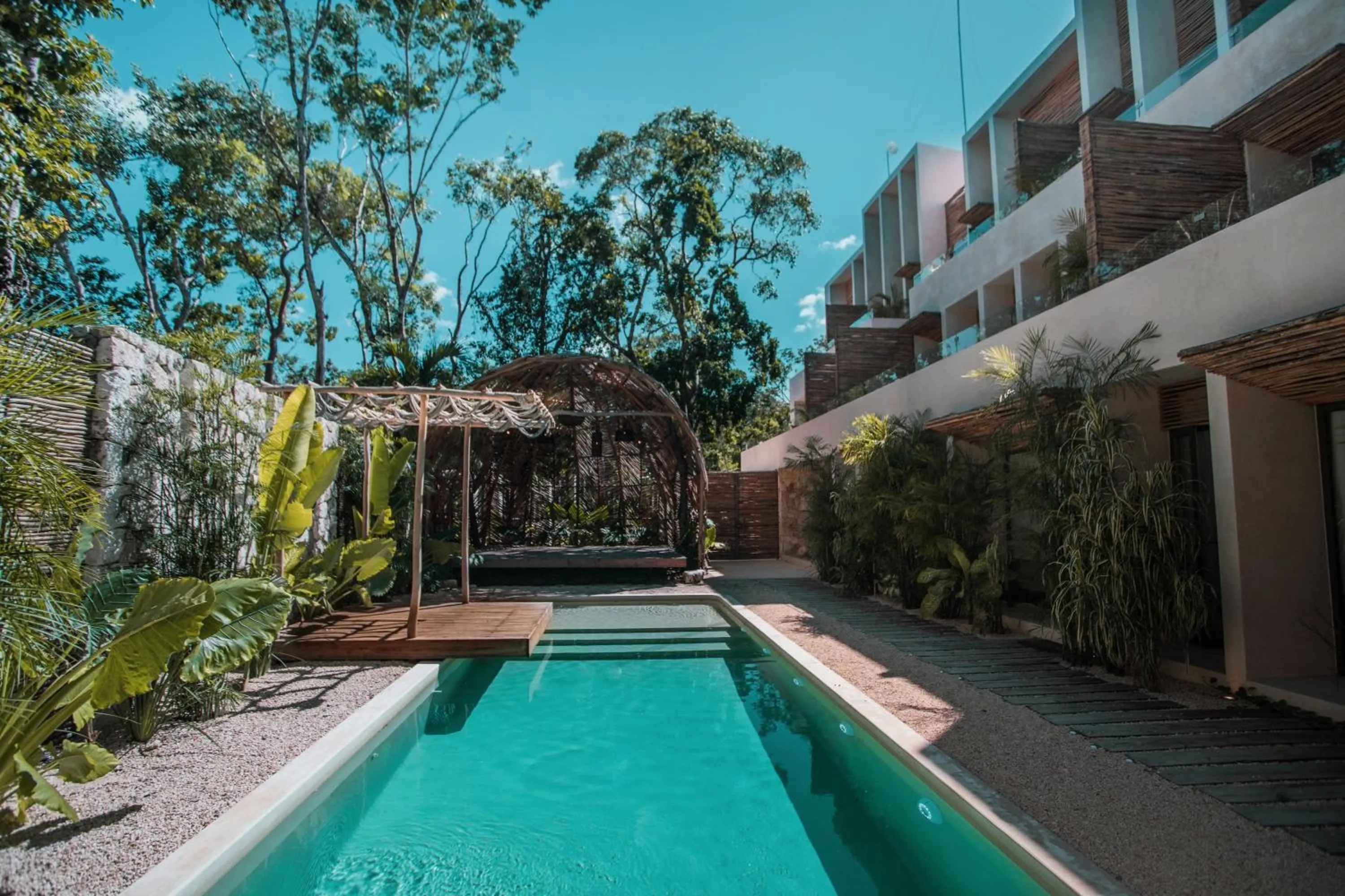 Day in Spacious 2BR apt · Wide balcony w/tub & Yoga deck