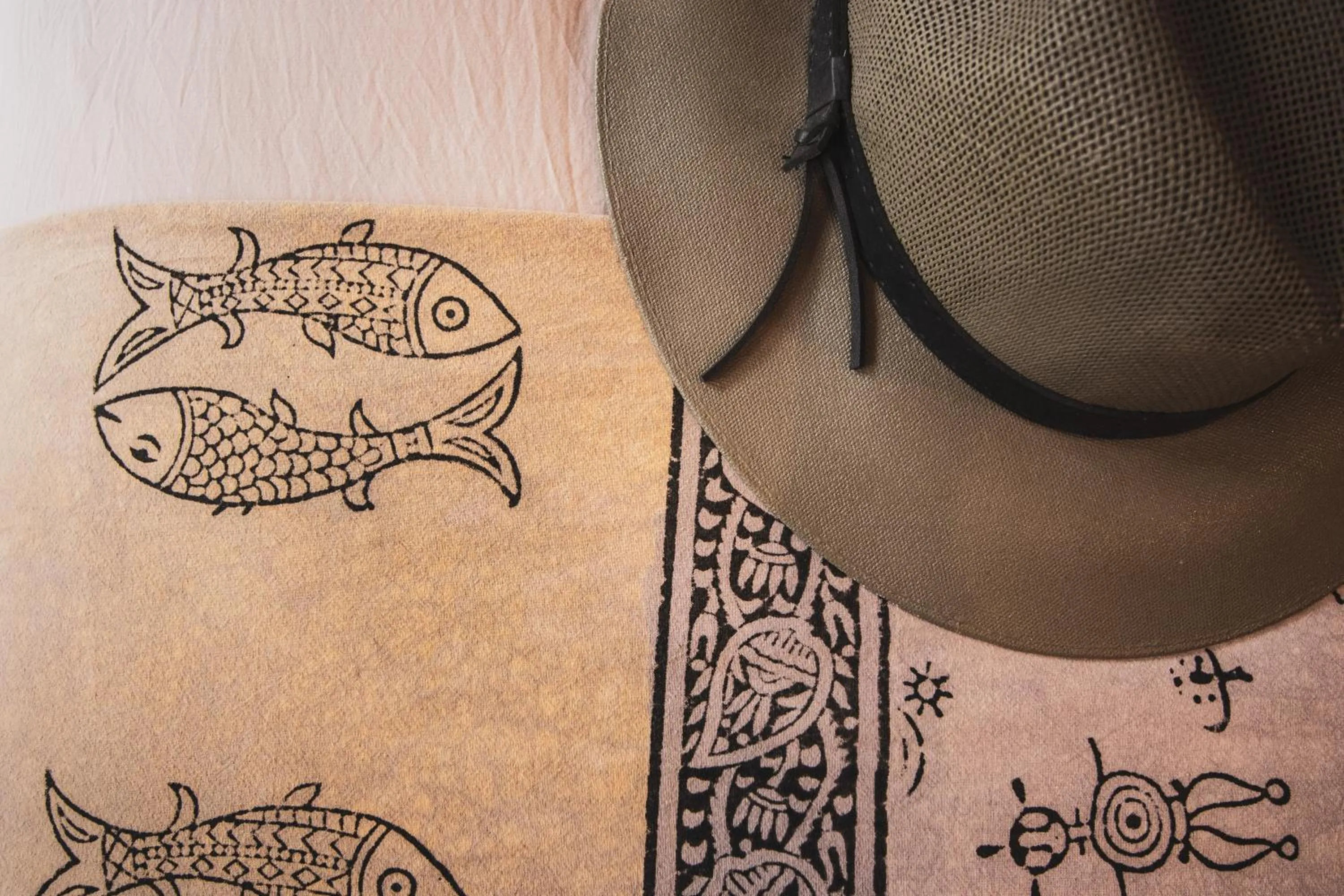 Decorative detail in Spacious 2BR apt · Wide balcony w/tub & Yoga deck