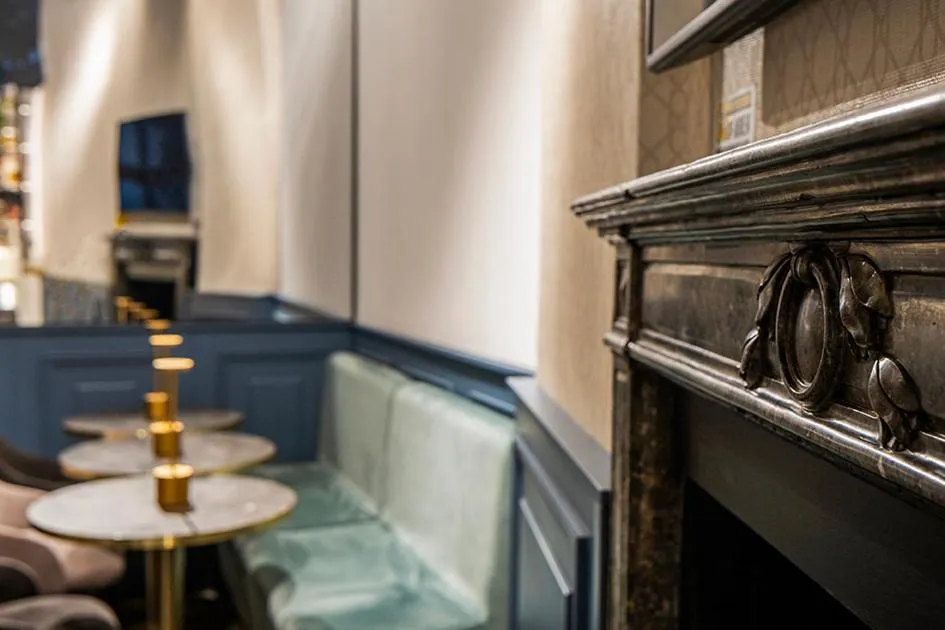 Lounge or bar in London Hotel