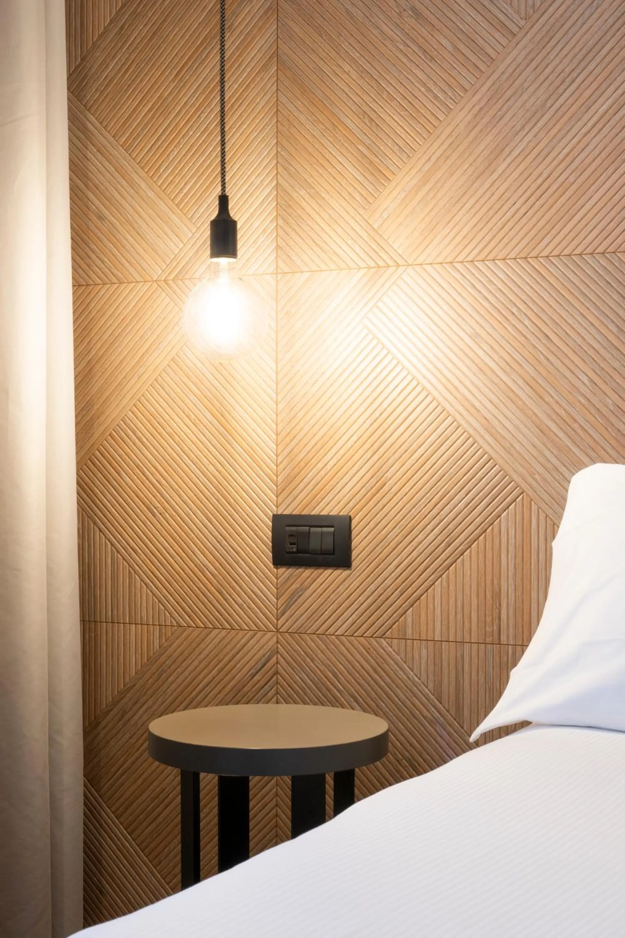 Bedroom, Bed in London Hotel