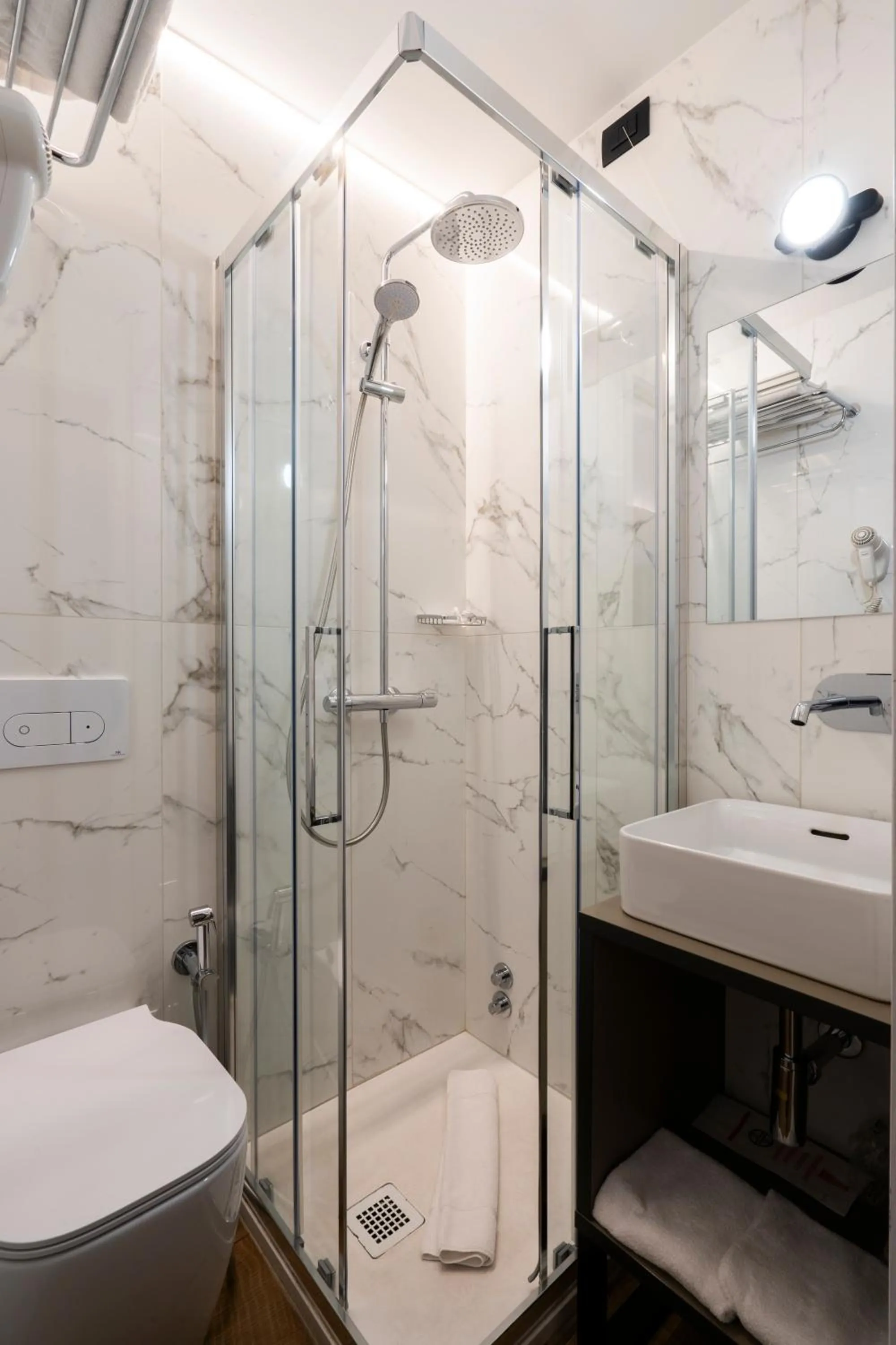 Bathroom in London Hotel