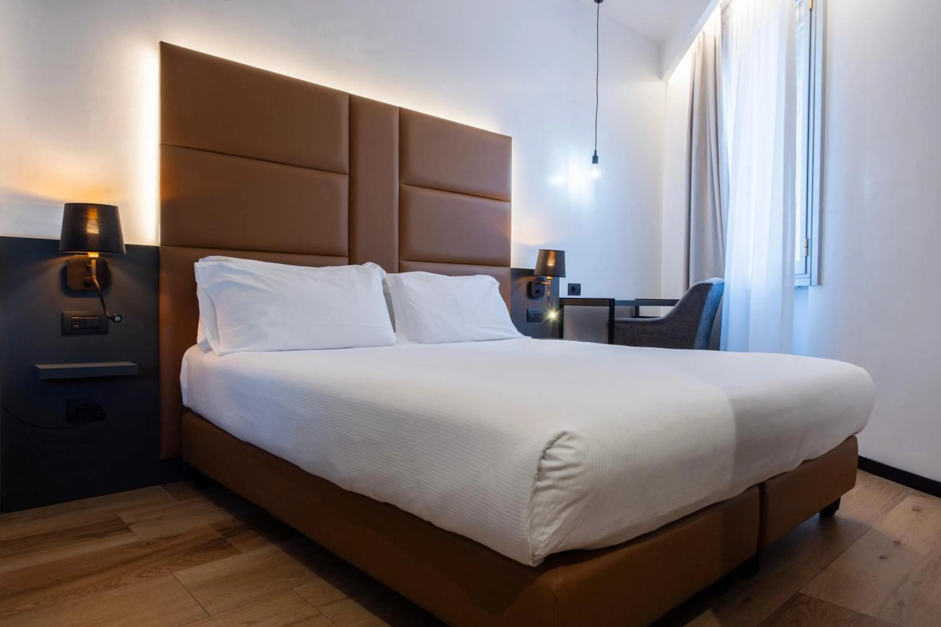 Bedroom, Bed in London Hotel