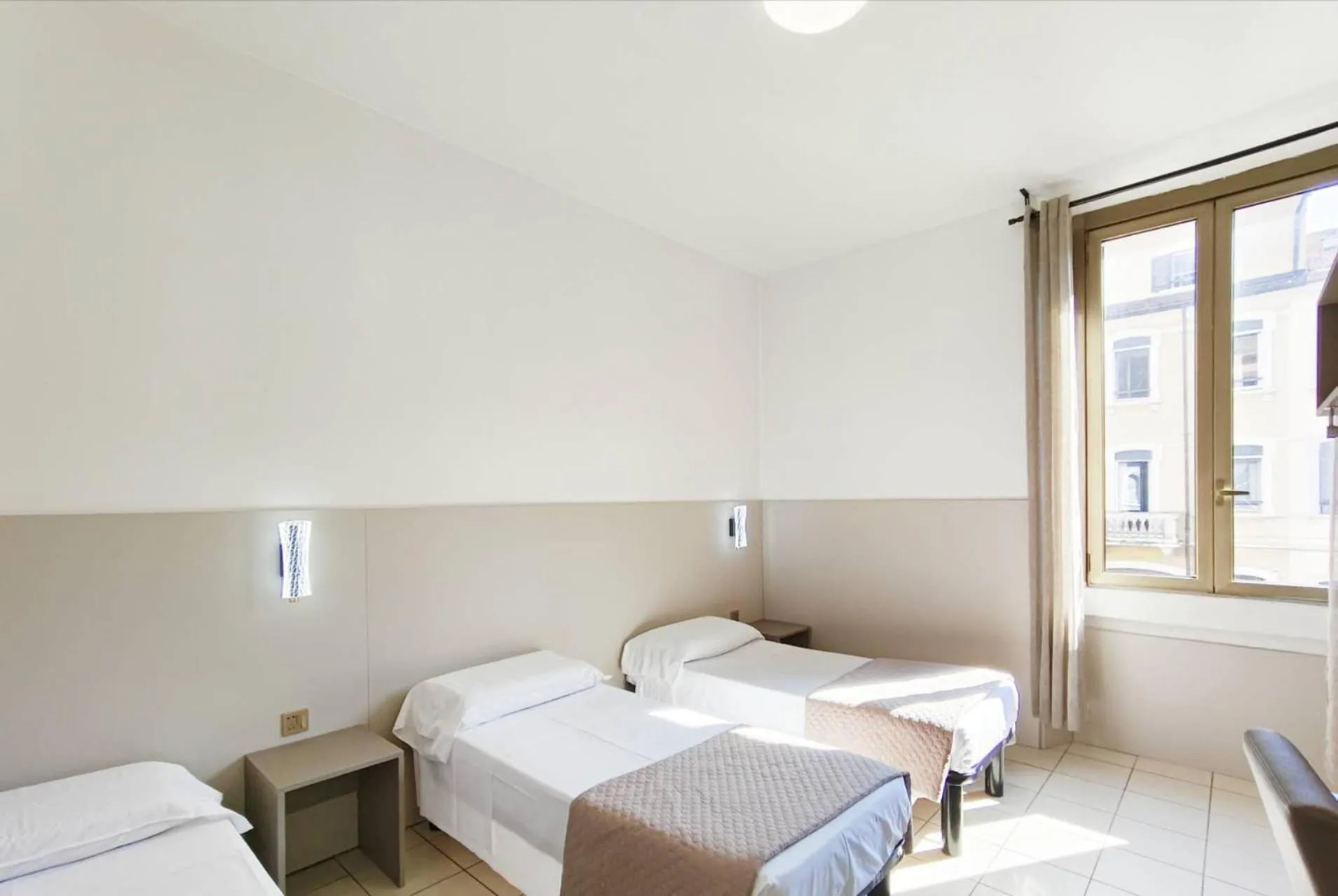 Bed in Hotel Mondial