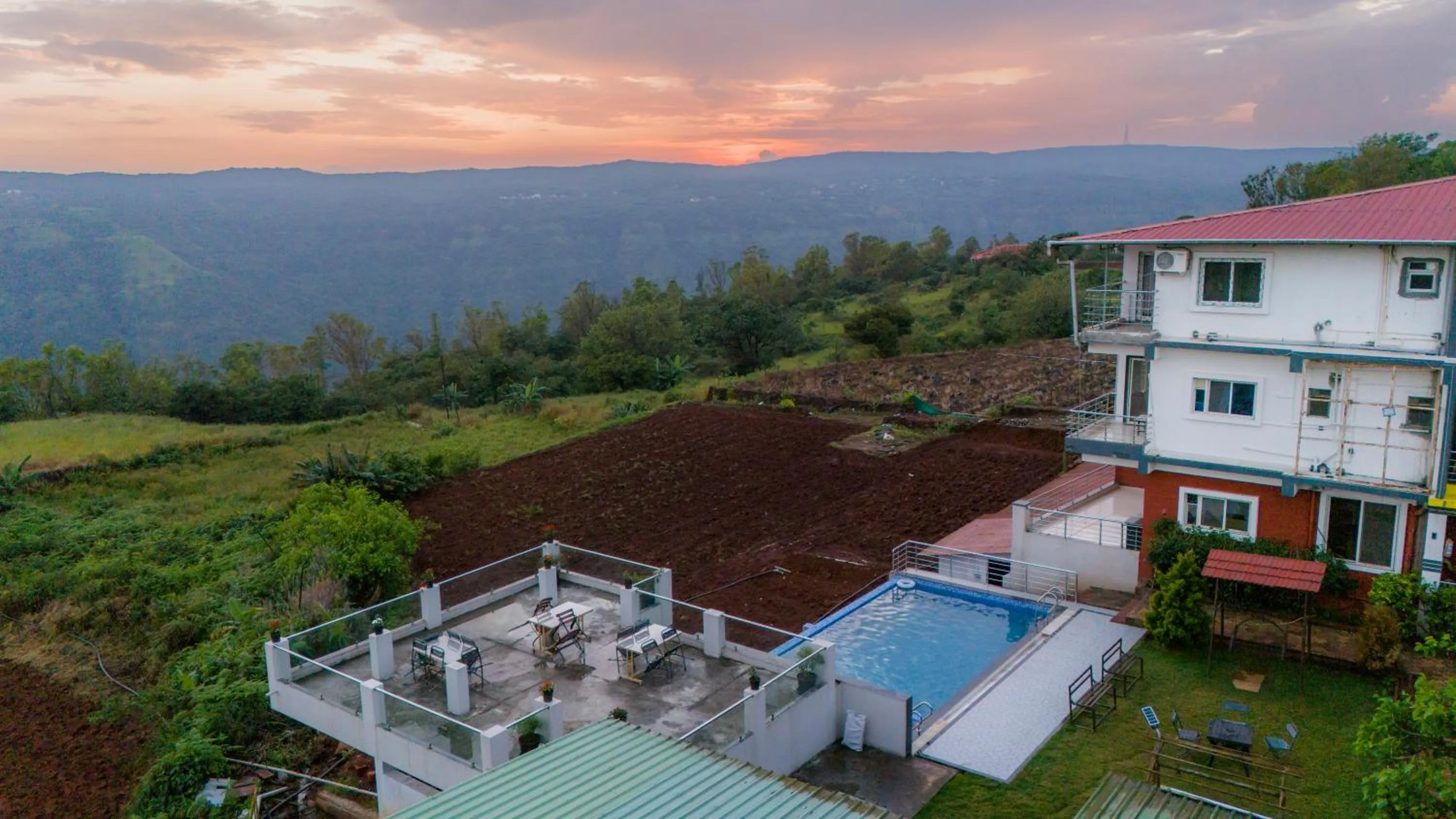 Strawberry King Resort