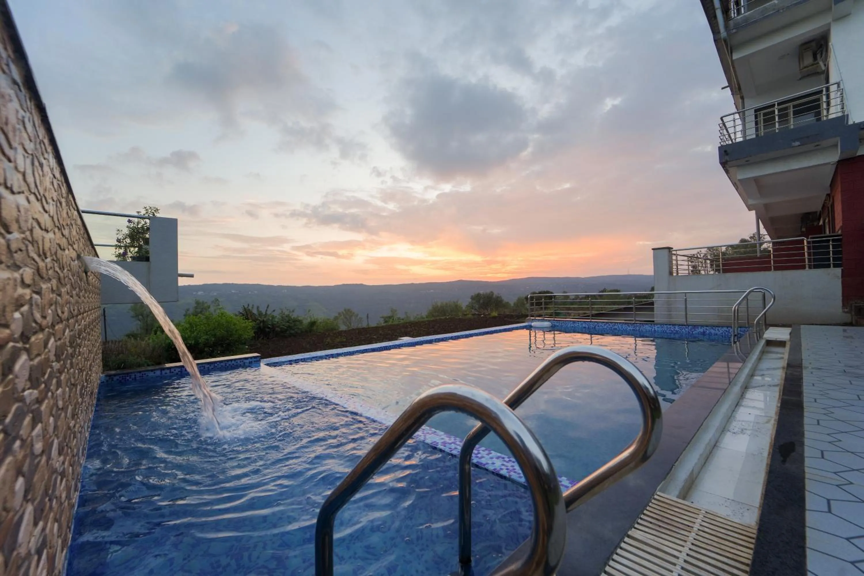 Strawberry King Resort