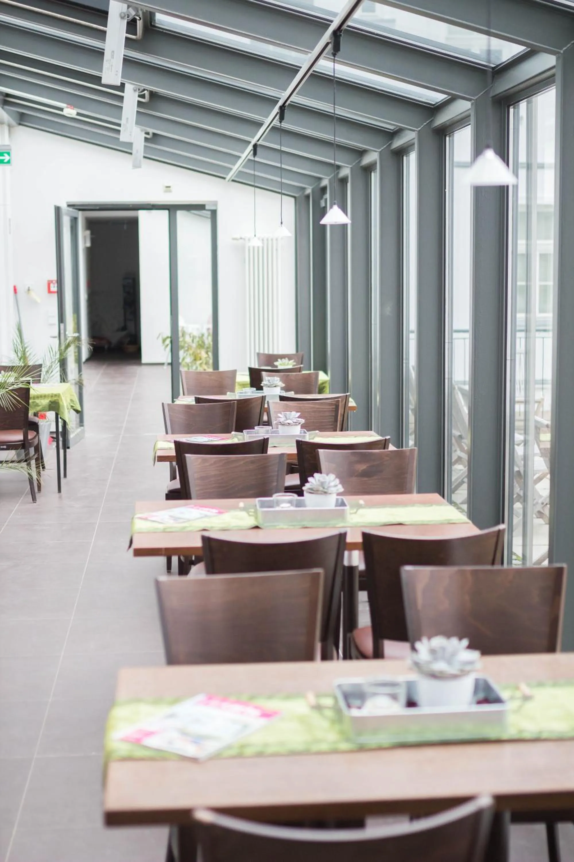 Restaurant/places to eat in Hotel am Theater