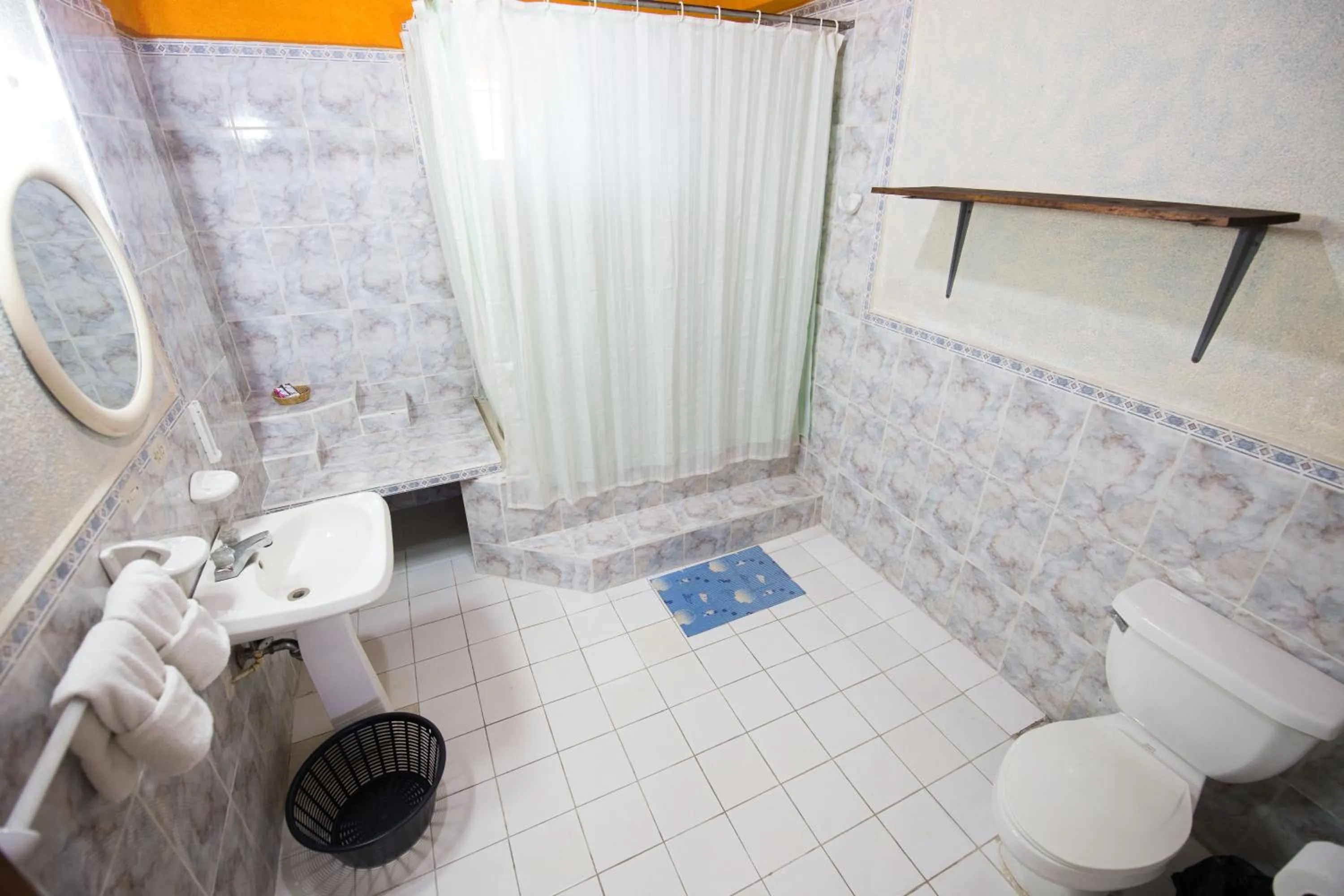 Bathroom in Hotel Tiosh Abaj