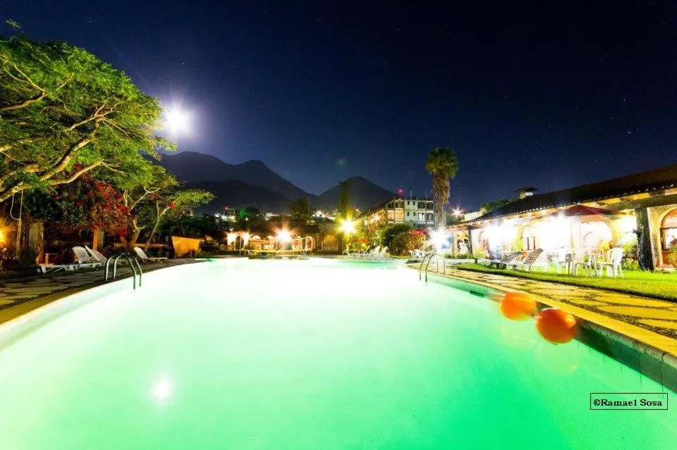 Night in Hotel Tiosh Abaj