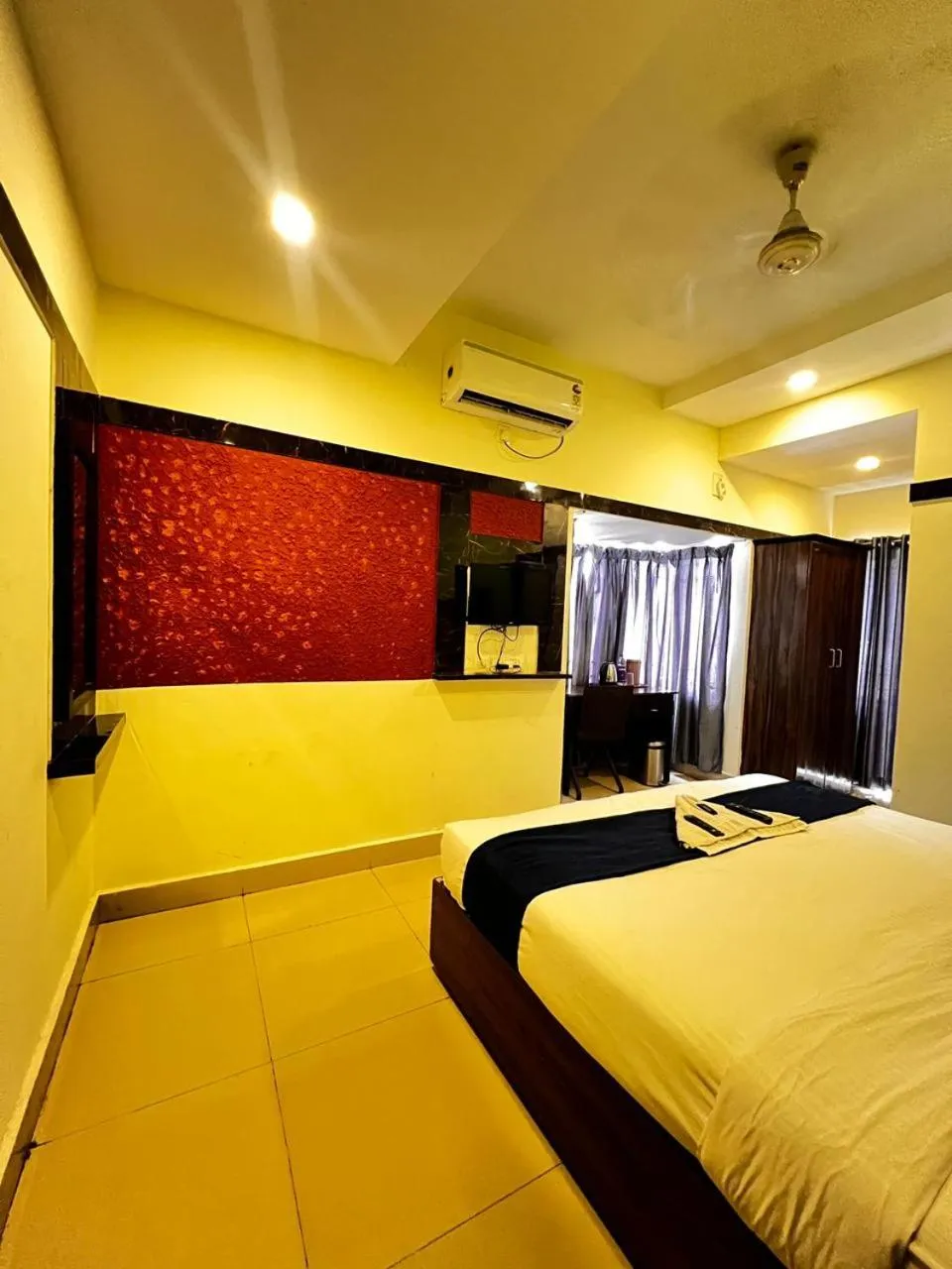 Bed in Queens Residency - Kochi