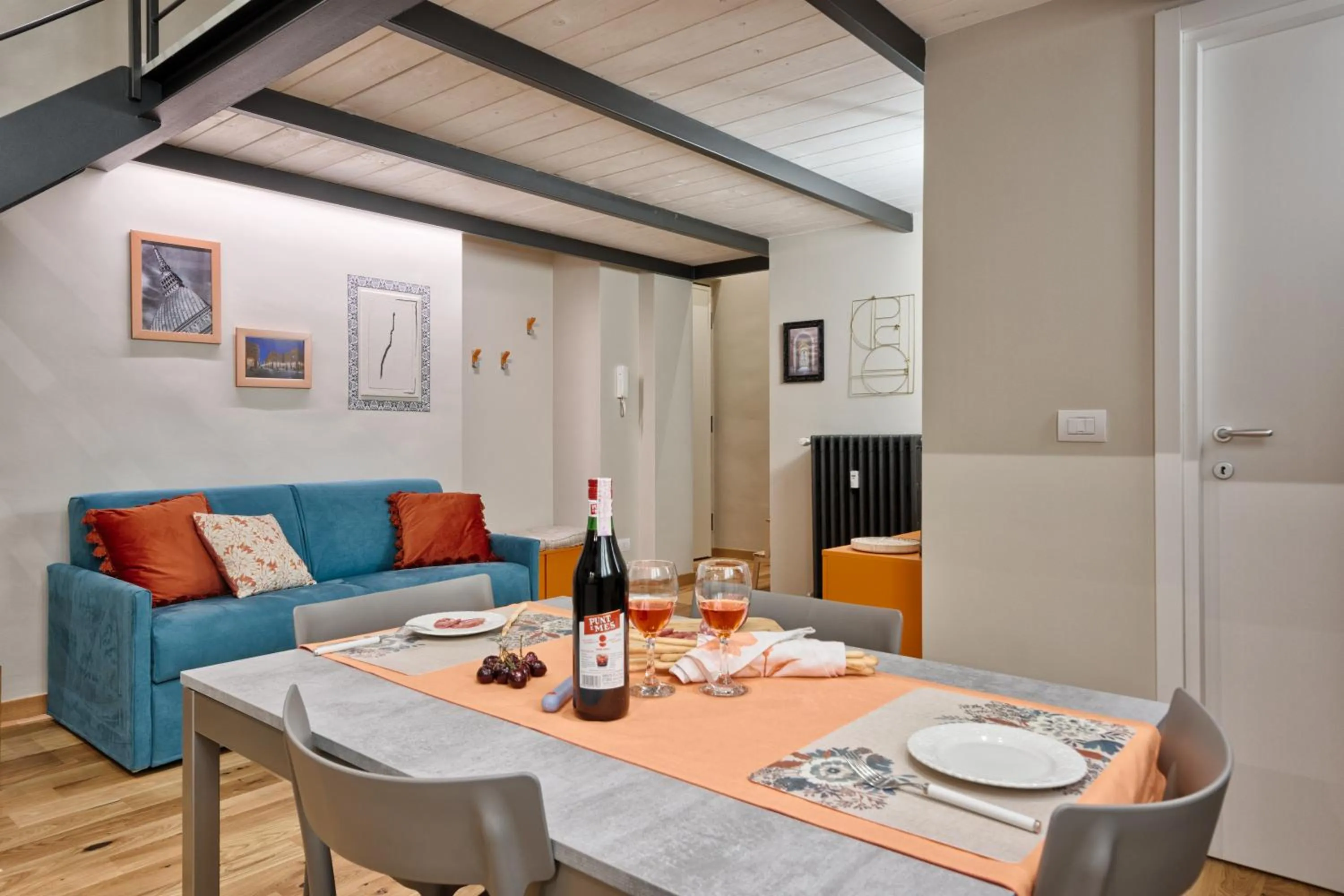 Living room in Casa ALELI' by Apartments To Art