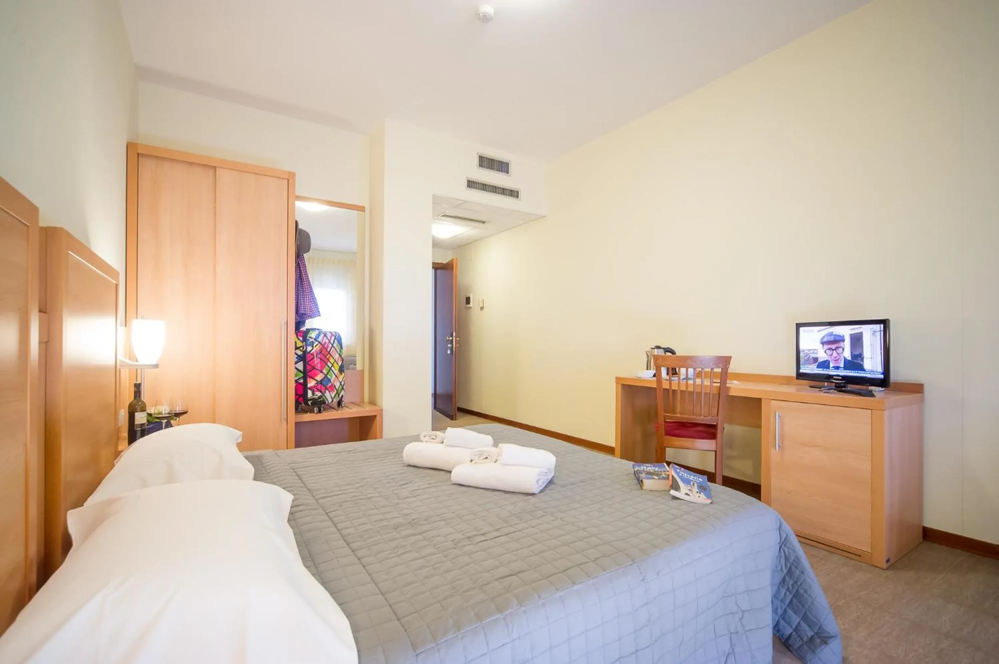 TV and multimedia, Bed in Hotel Foresteria