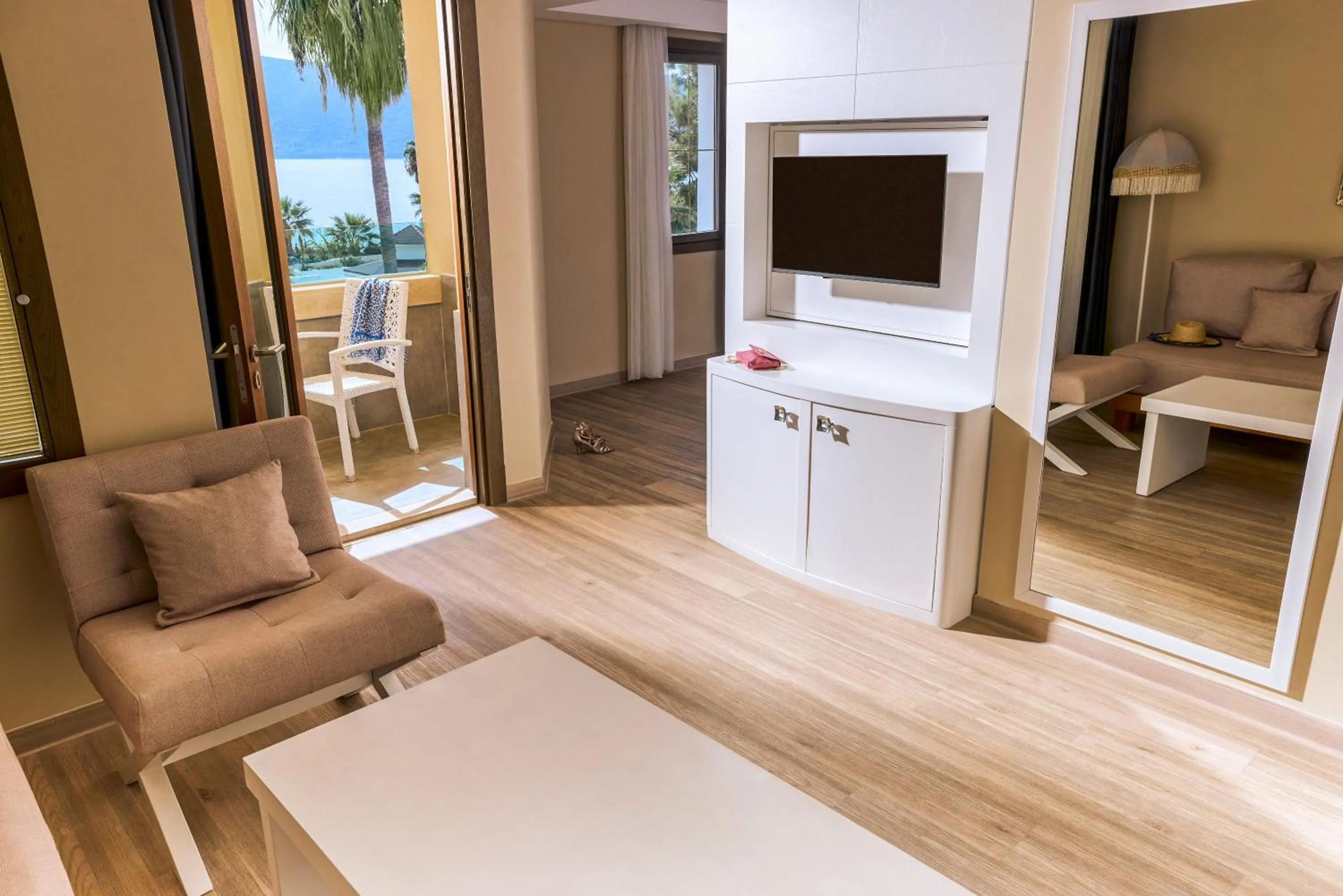 Communal lounge/ TV room in TUI MAGIC LIFE Bodrum - Adults Only