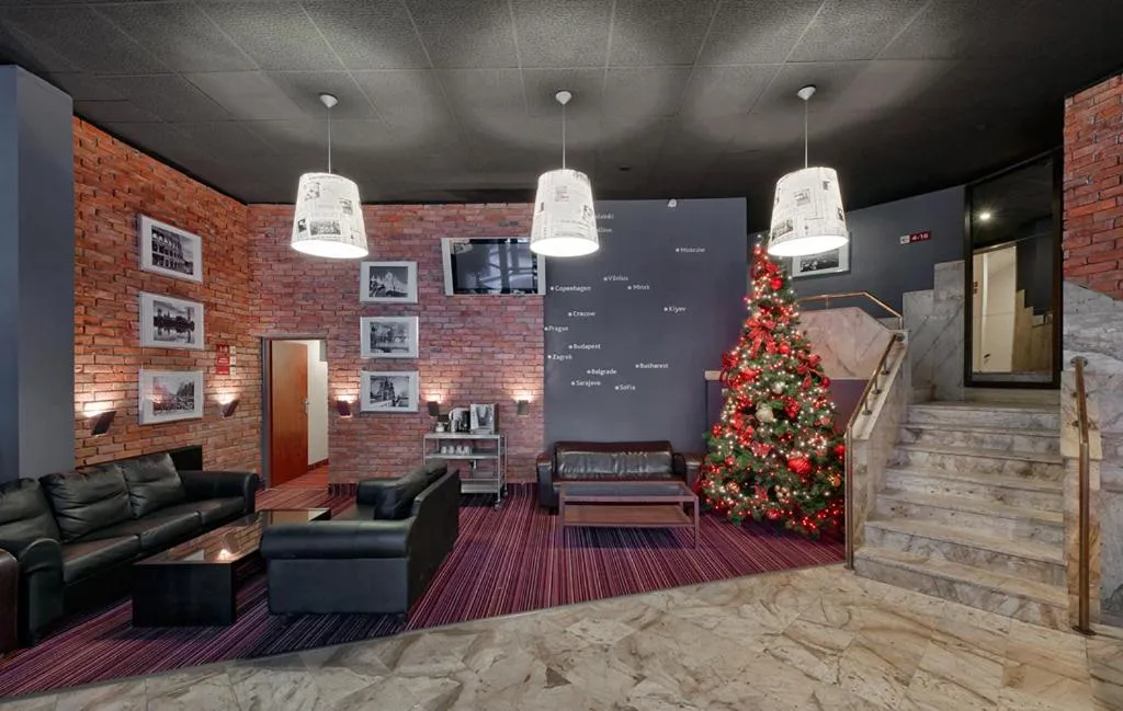 Communal lounge/ TV room in Hotel Delta