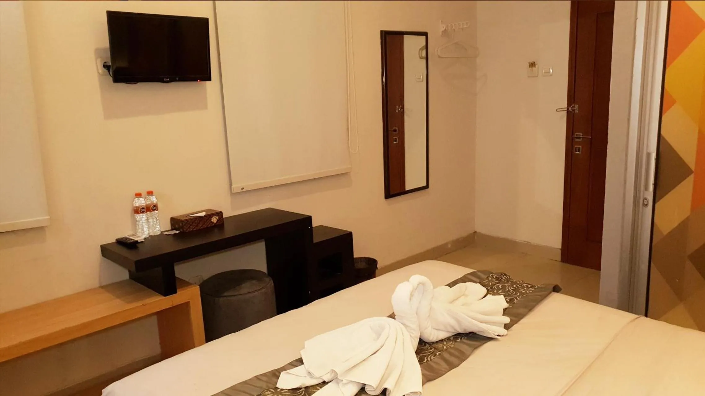 Bedroom, Bed in Sunrise Hotel Jogja