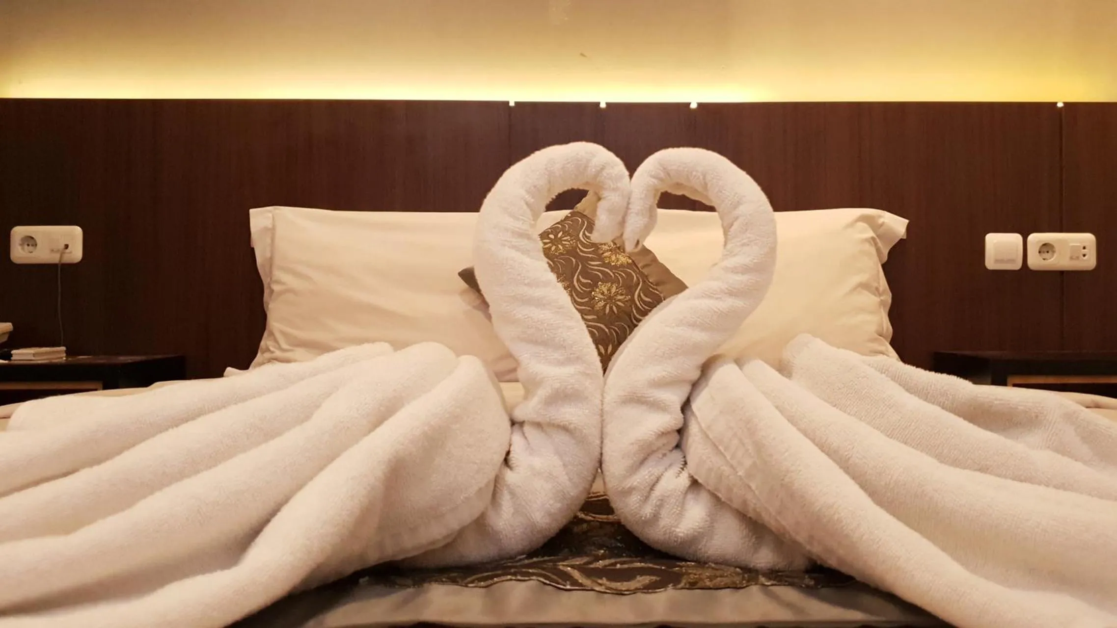 Bedroom, Bed in Sunrise Hotel Jogja