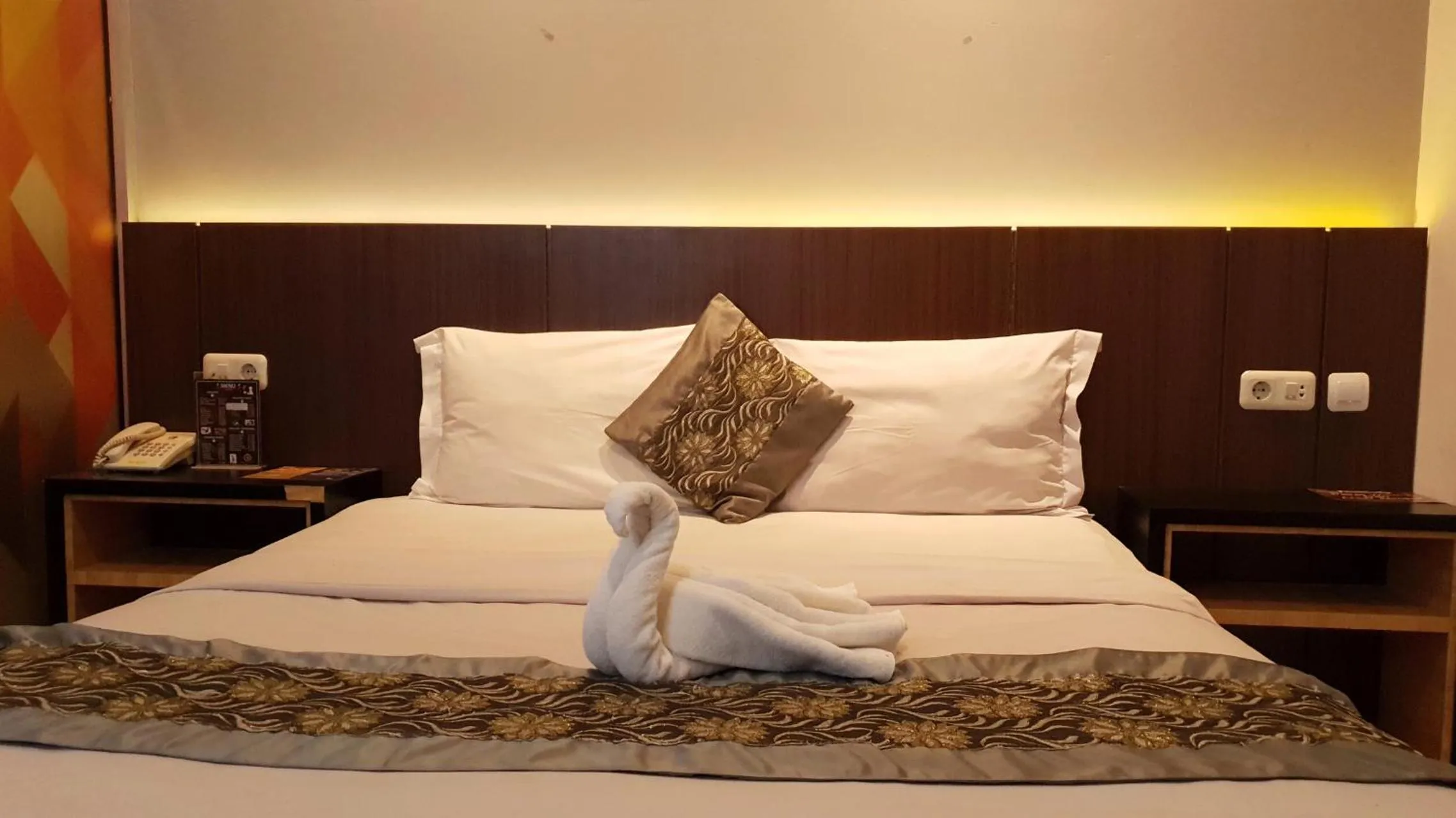 Bedroom, Bed in Sunrise Hotel Jogja