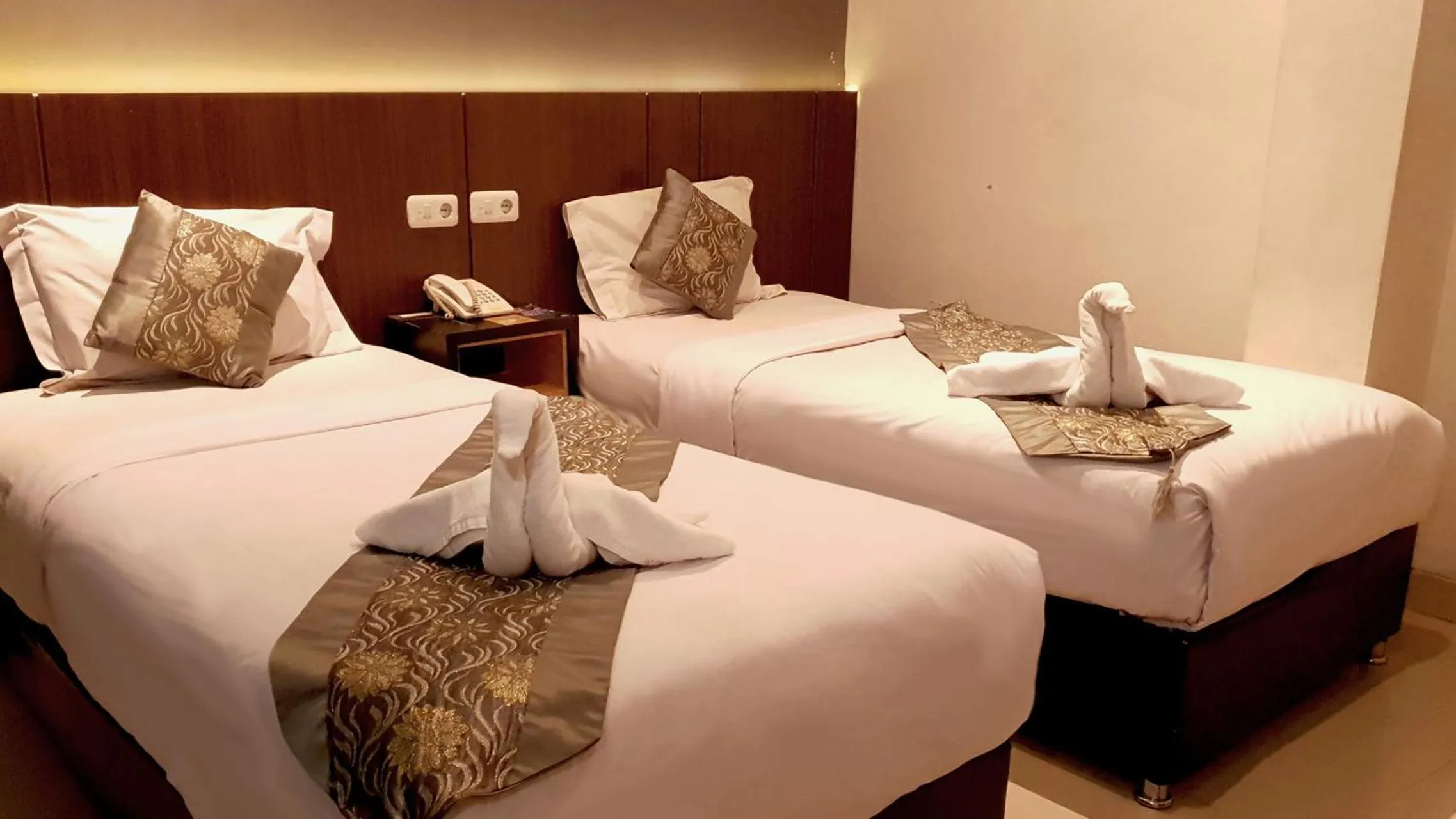 Bedroom, Bed in Sunrise Hotel Jogja