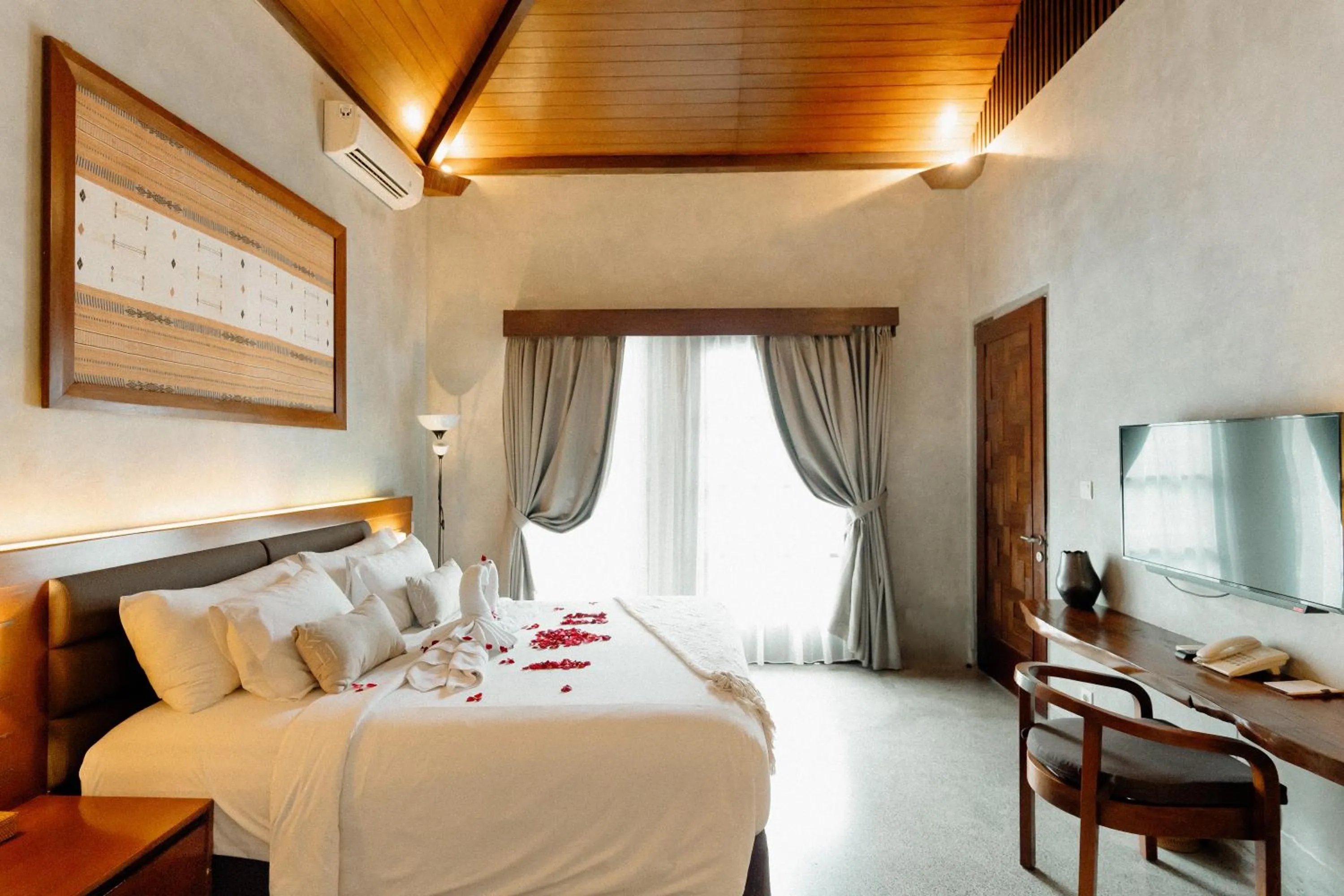 Decorative detail, Bed in Bracha Villas Bali