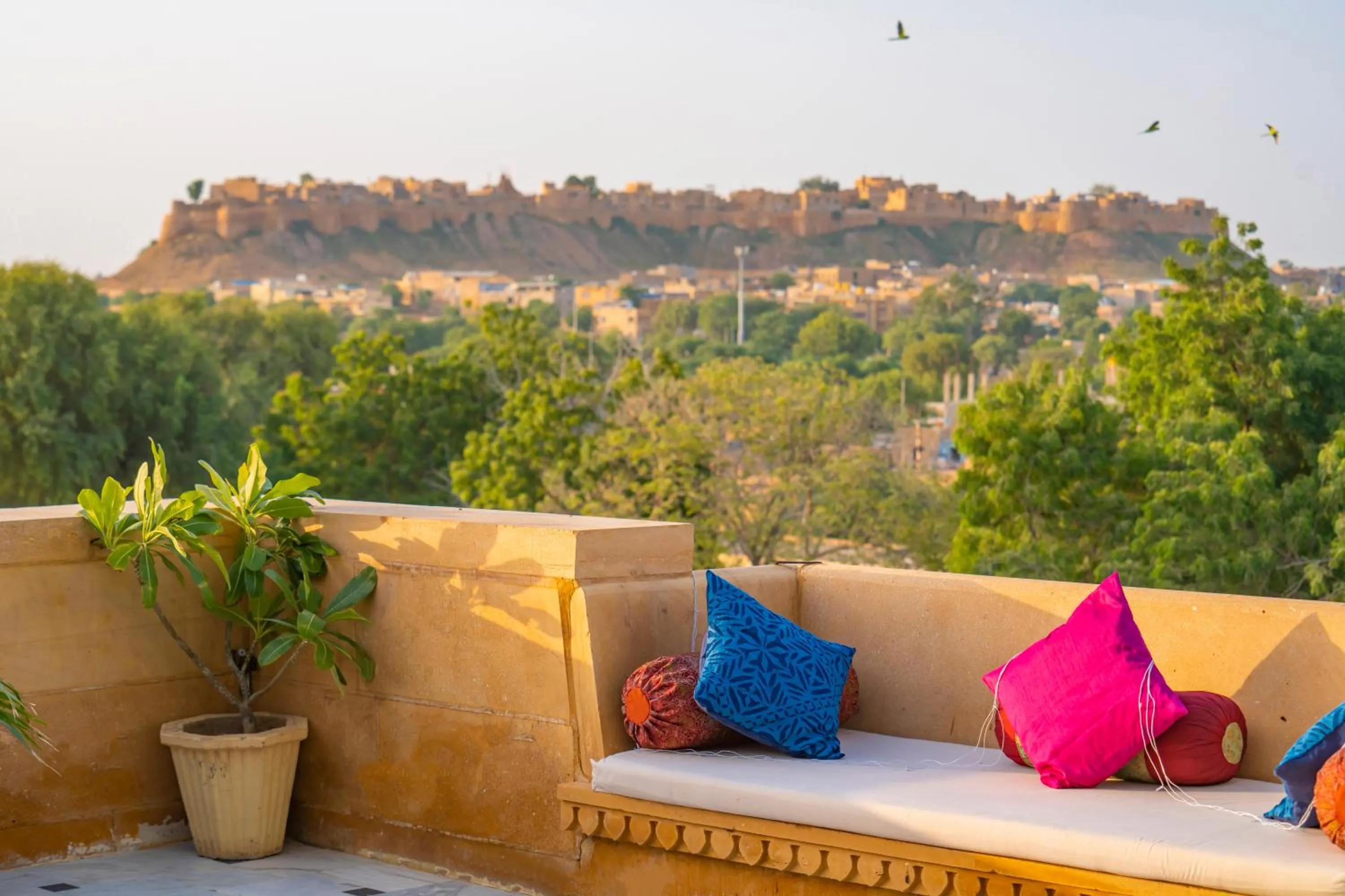 Restaurant/places to eat in Hotel Helsinki House