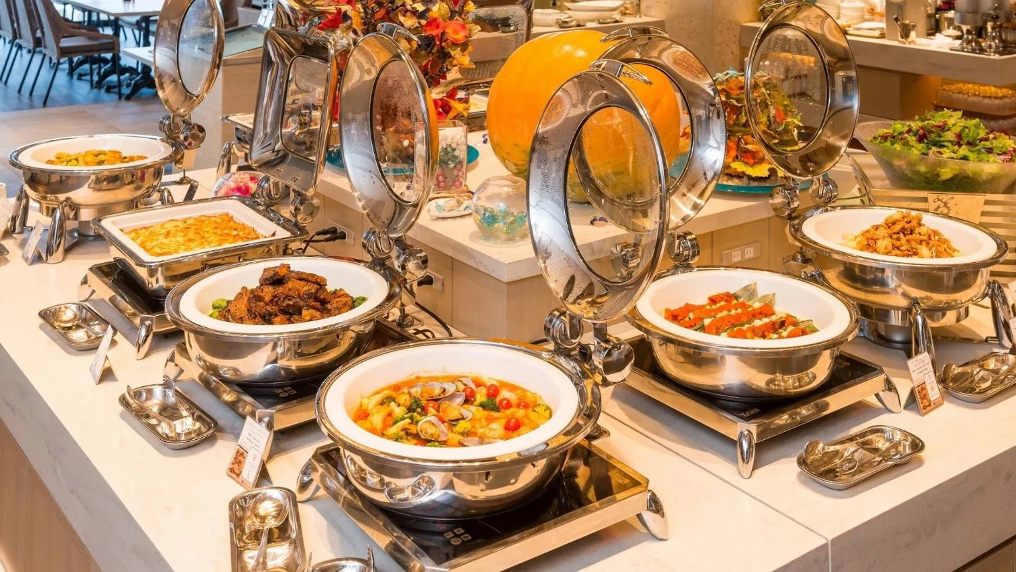 Food in Hotel Monterey Okinawa Spa & Resort