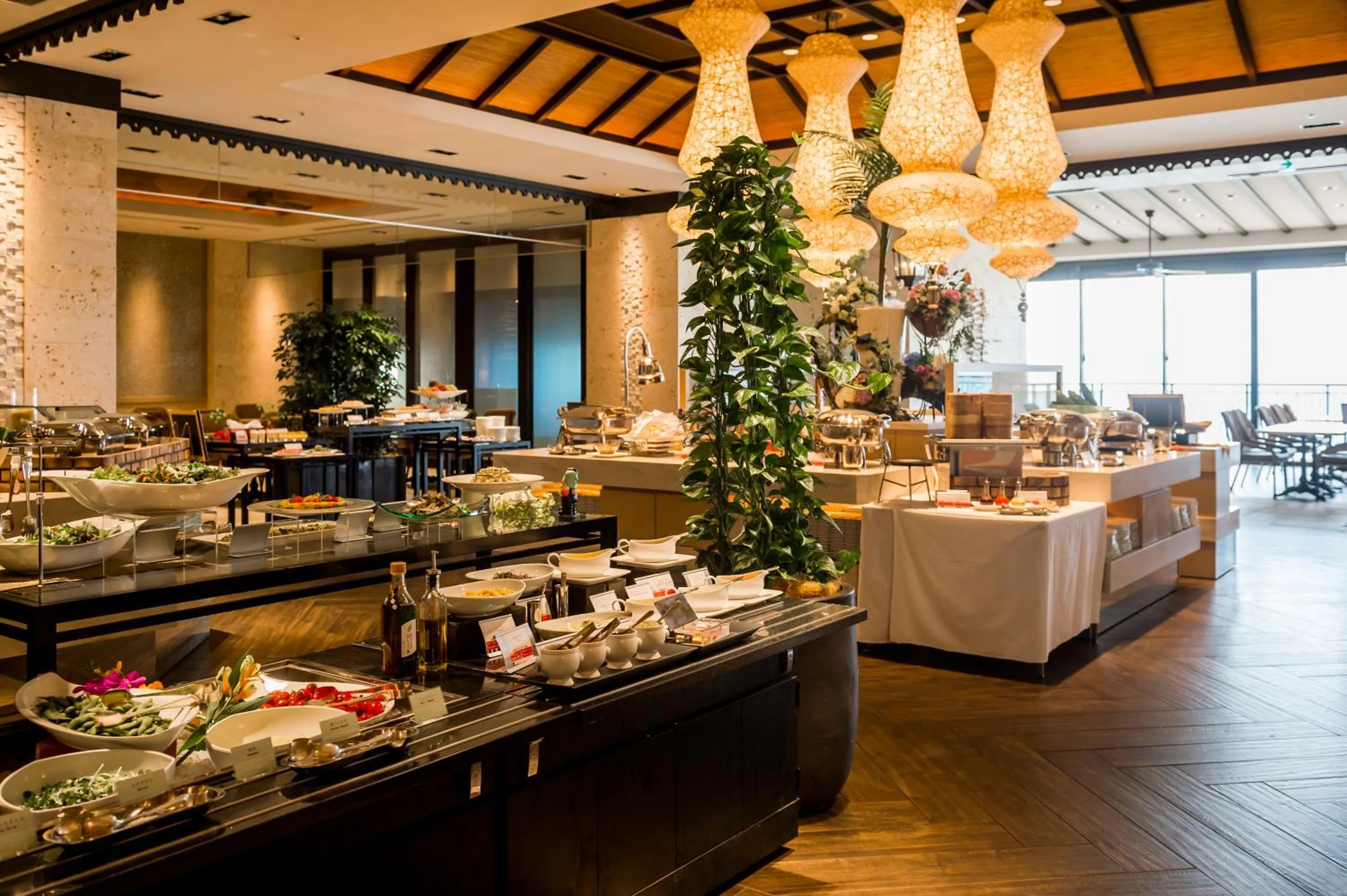 Restaurant/places to eat in Hotel Monterey Okinawa Spa & Resort