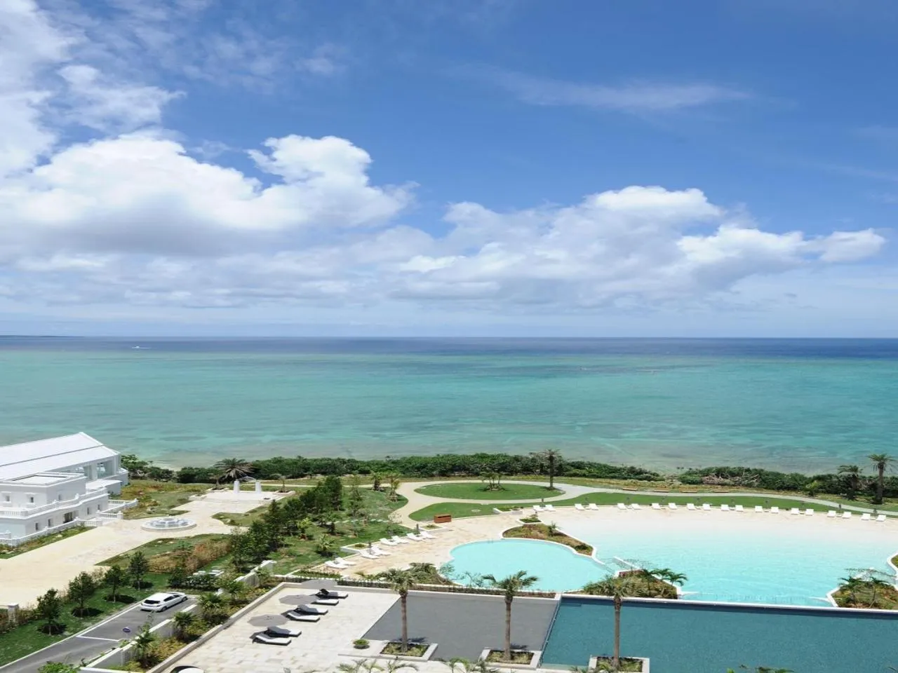 Pool view in Hotel Monterey Okinawa Spa & Resort