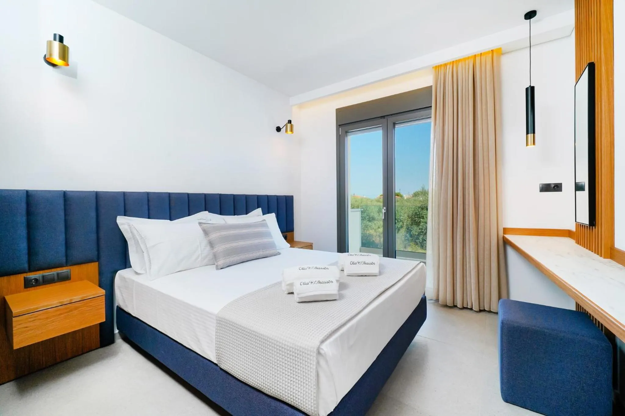 Bed in Olia Thassos - Luxury Apartments