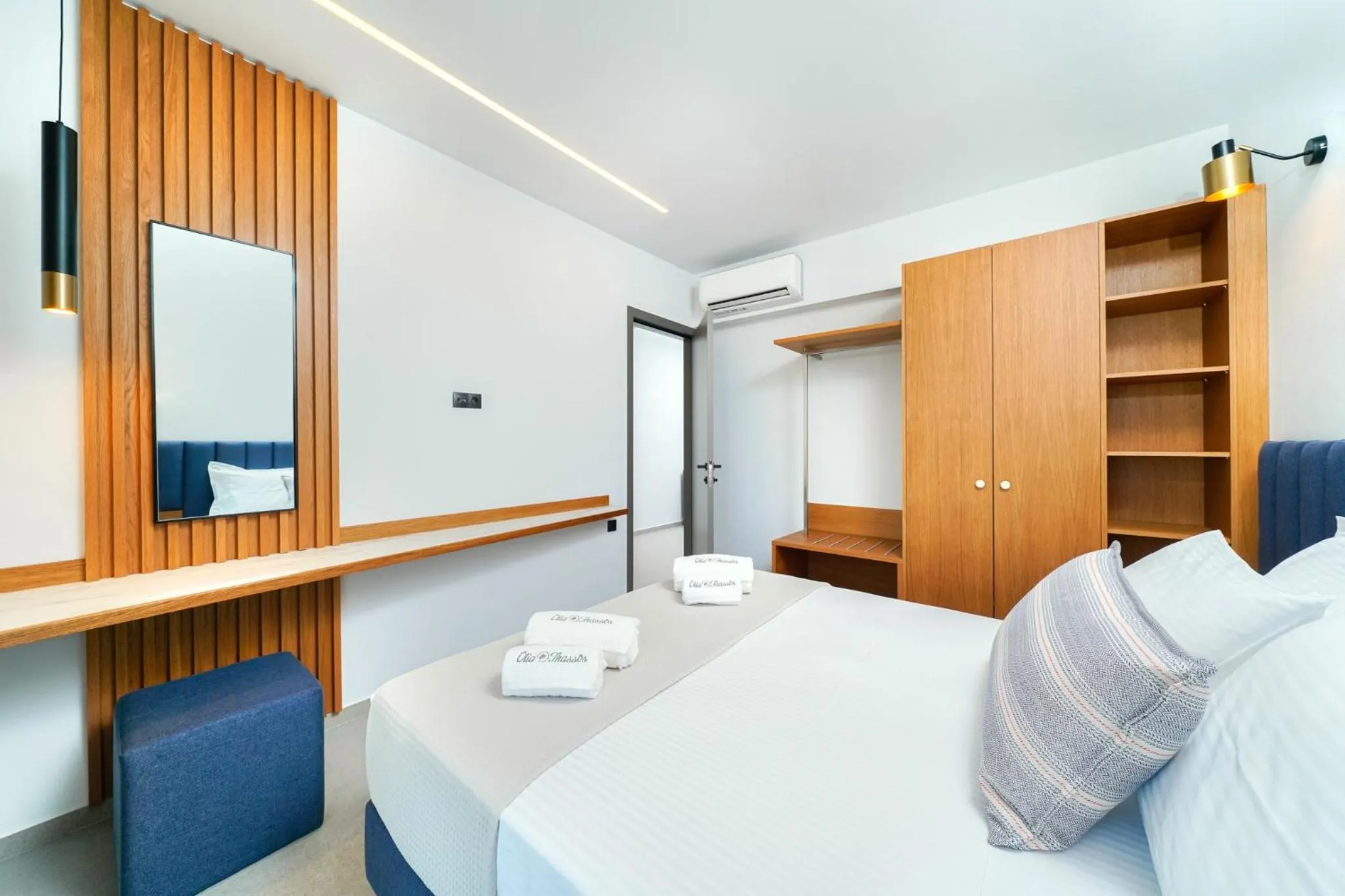 Bed in Olia Thassos - Luxury Apartments